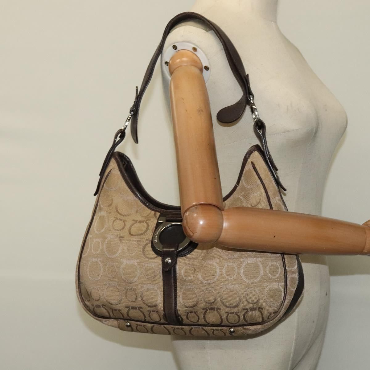 Salvatore Ferragamo Gancini Beige Canvas Shoulder Bag (Pre-Owned) Size ONE SIZE - 18 Thumbnail