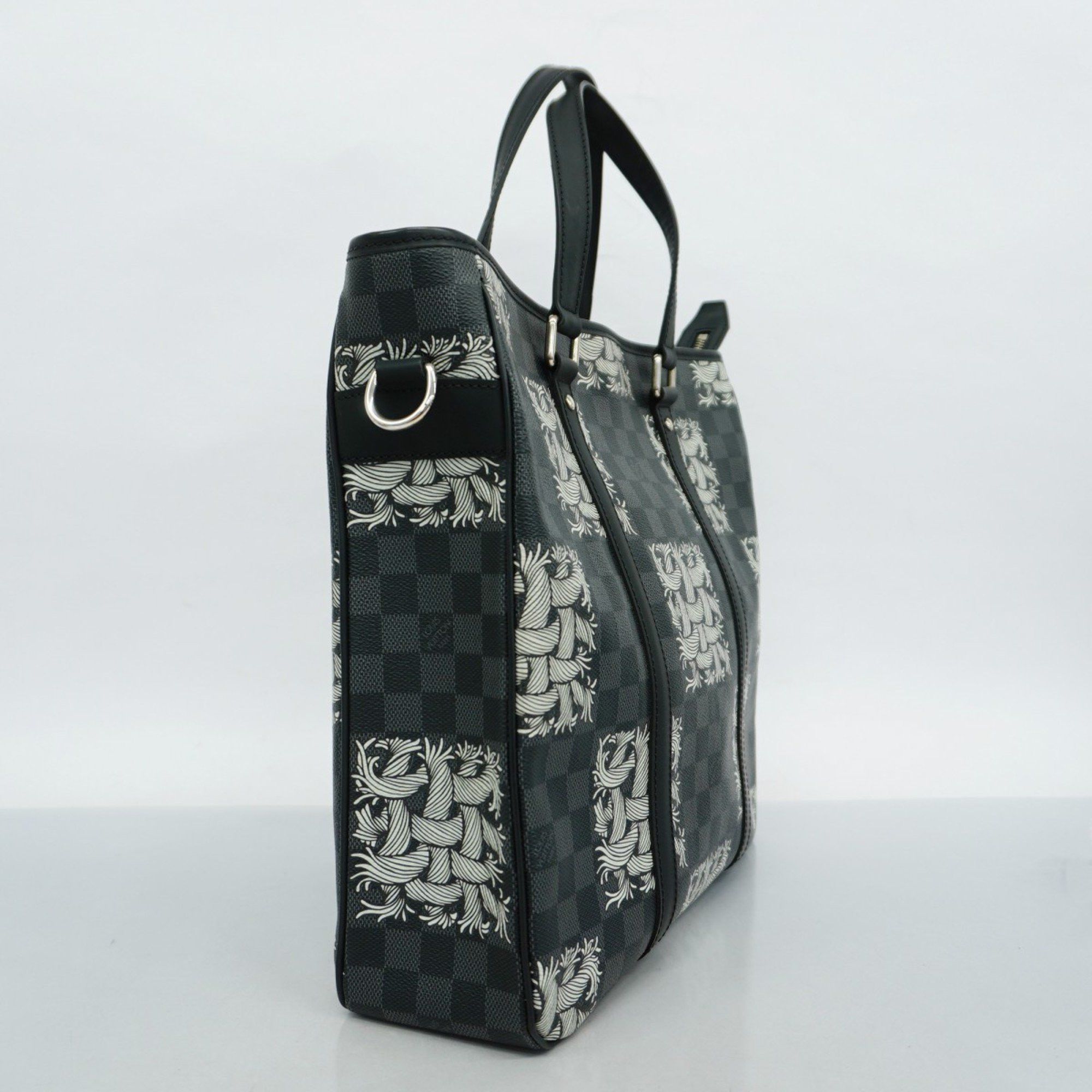 Louis Vuitton Louis Vuitton Tadao tote Size ONE SIZE - 3 Thumbnail