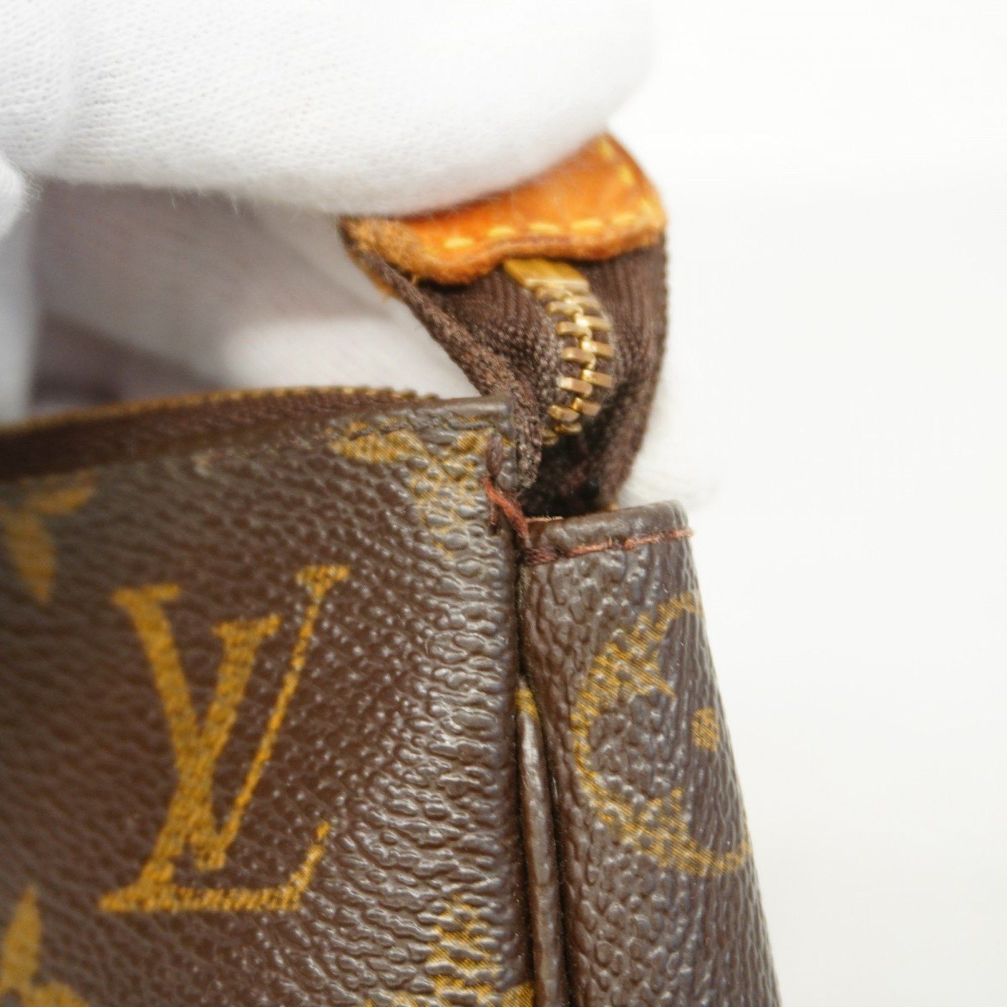 Louis Vuitton Louis Vuitton Pochette Accessoire clutch Size ONE SIZE - 11 Thumbnail