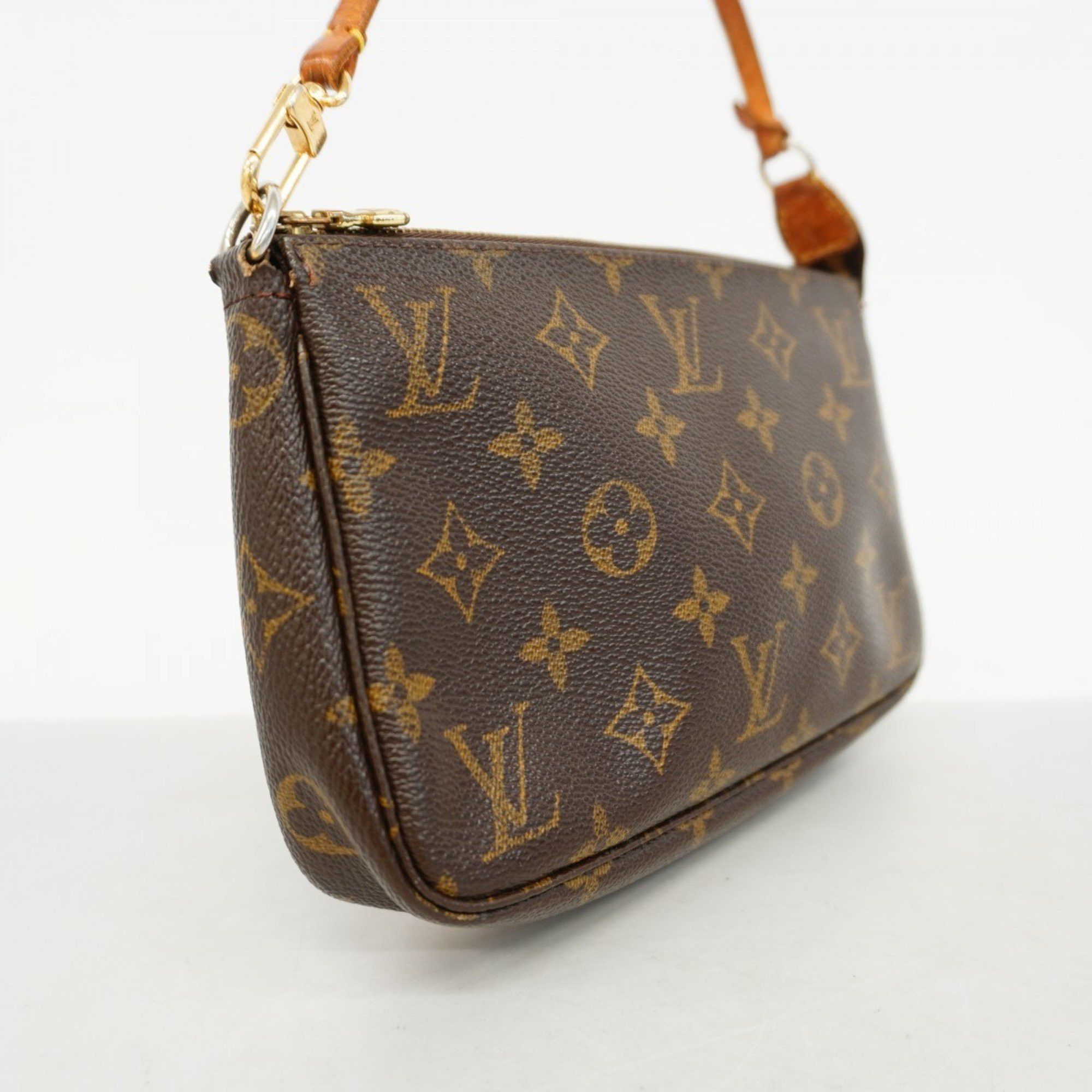 Louis Vuitton Louis Vuitton Pochette Accessoire clutch Size ONE SIZE - 3 Thumbnail