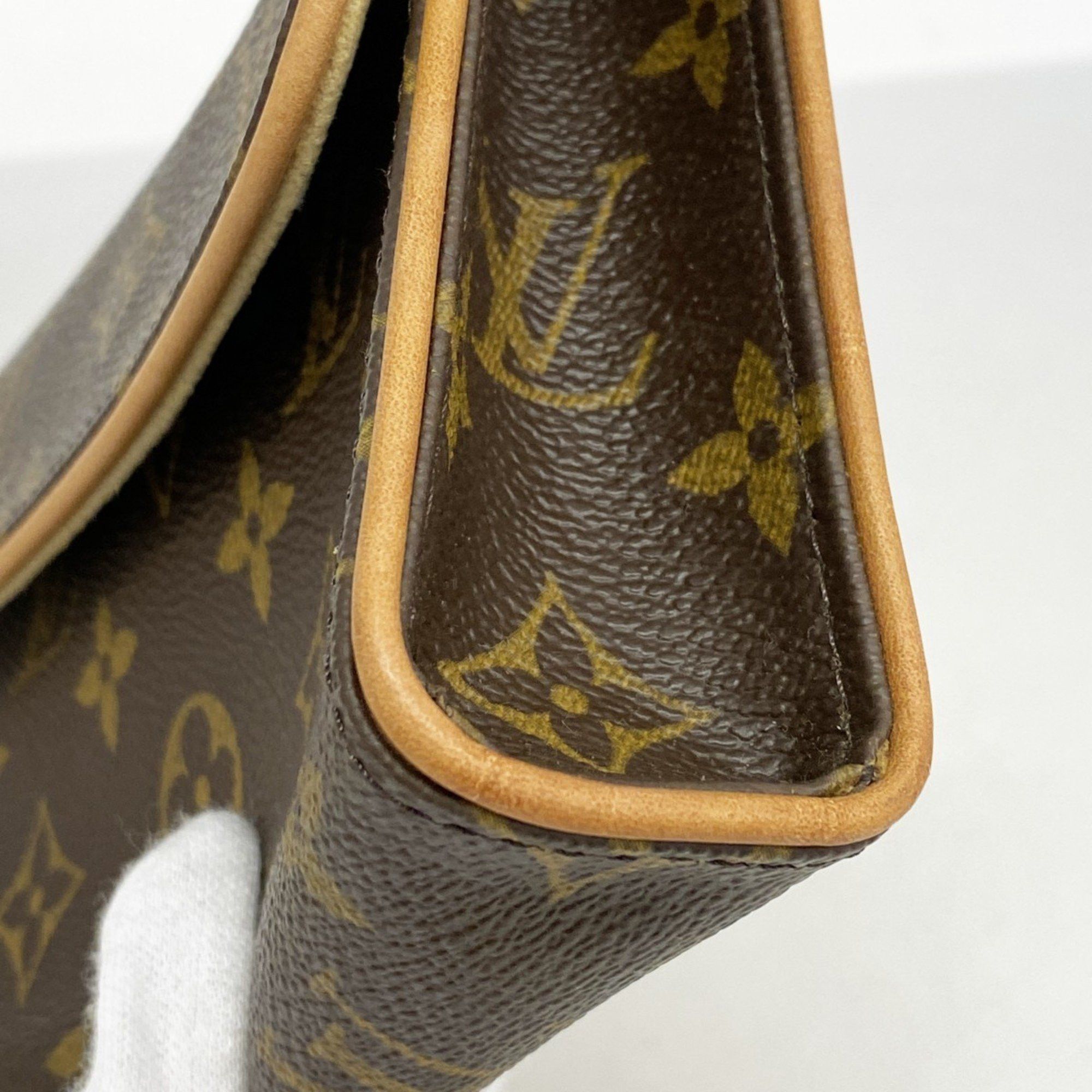Louis Vuitton Louis Vuitton Florentine clutch Size ONE SIZE - 6 Thumbnail