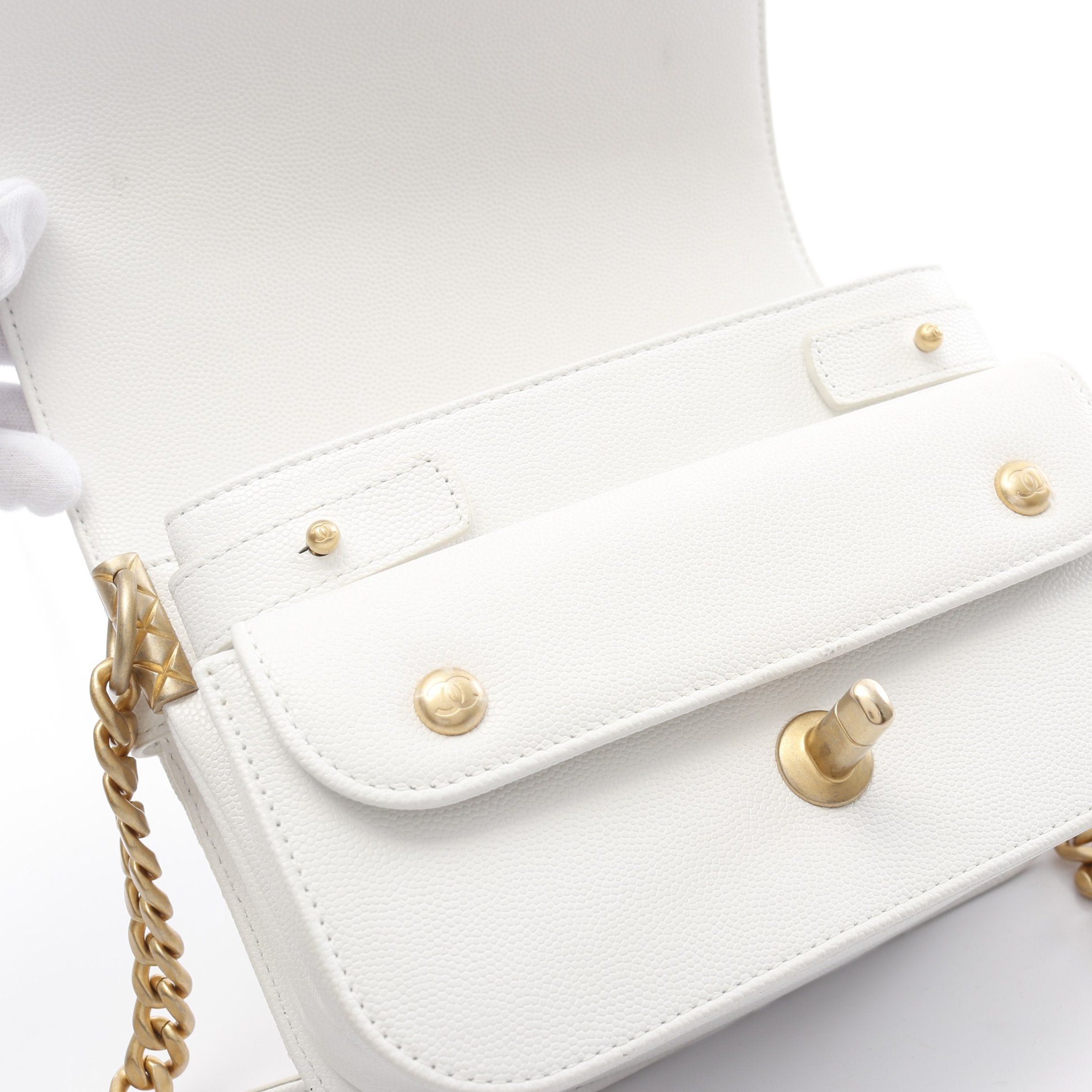 Chanel Chanel Matelasse Chain Shoulder Bag Caviar Skin White Gold Hardware Size ONE SIZE - 8 Thumbnail