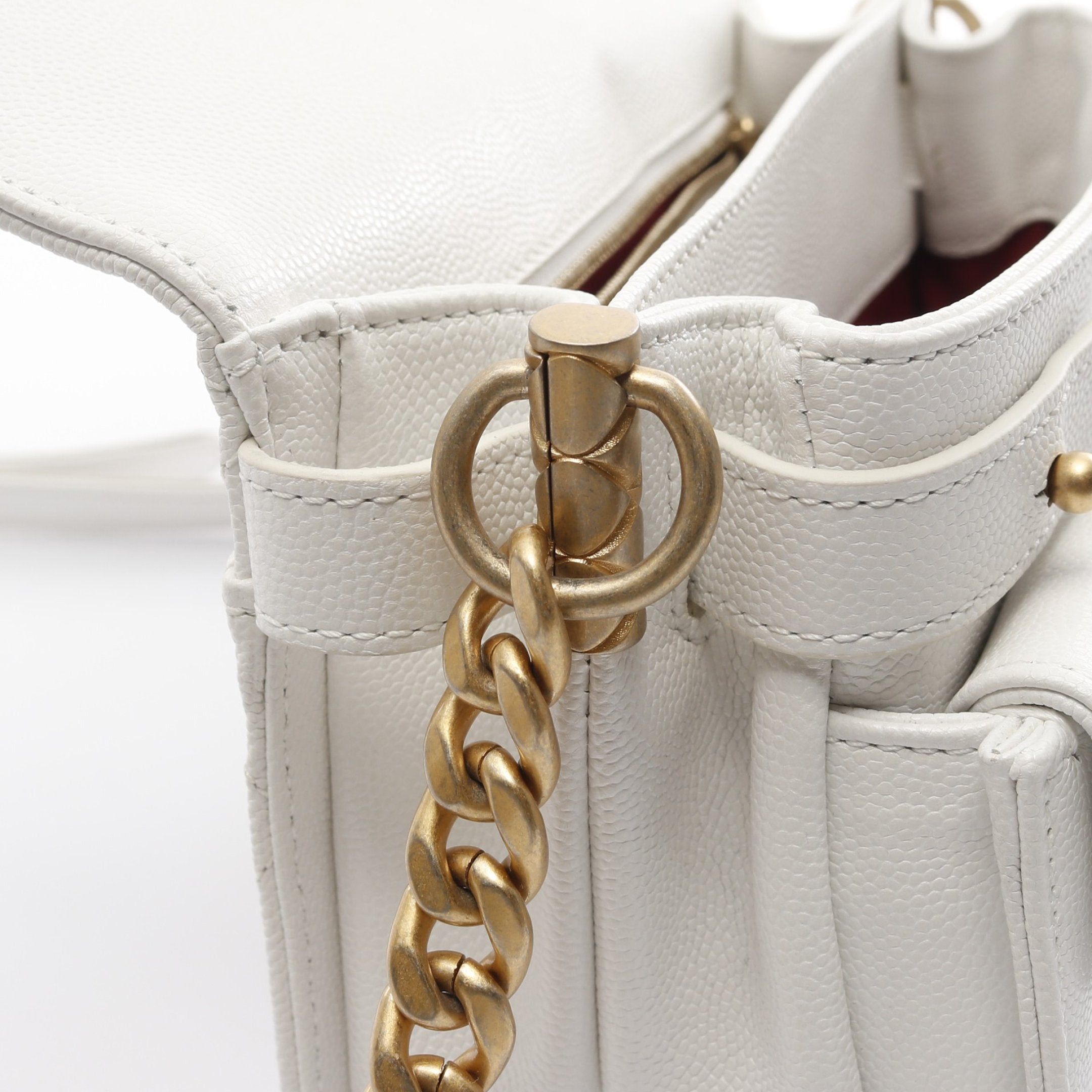 Chanel Chanel Matelasse Chain Shoulder Bag Caviar Skin White Gold Hardware Size ONE SIZE - 10 Thumbnail