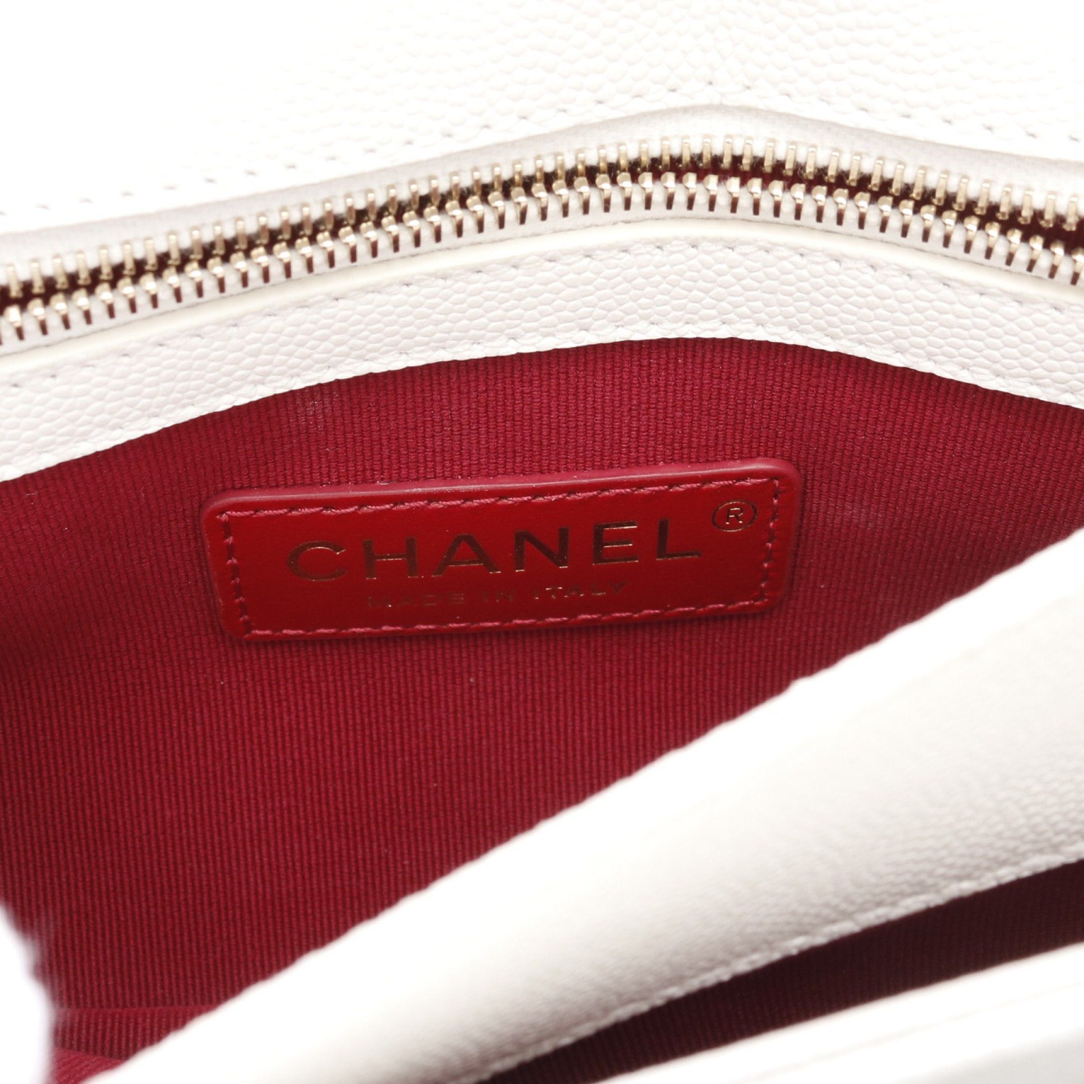 Chanel Chanel Matelasse Chain Shoulder Bag Caviar Skin White Gold Hardware Size ONE SIZE - 4 Thumbnail