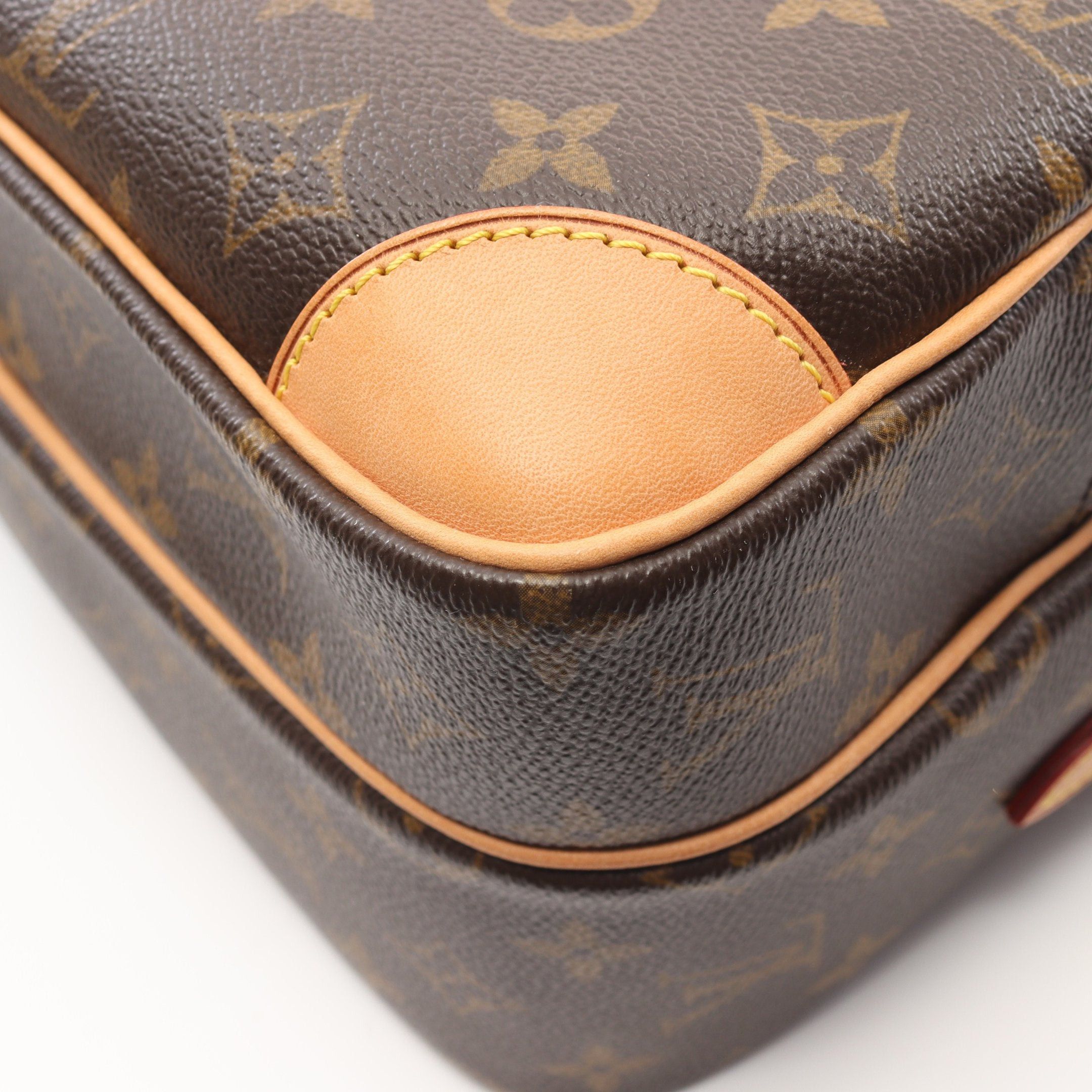 Louis Vuitton Louis Vuitton Nil Monogram Shoulder Bag Leather Brown Size ONE SIZE - 6 Thumbnail