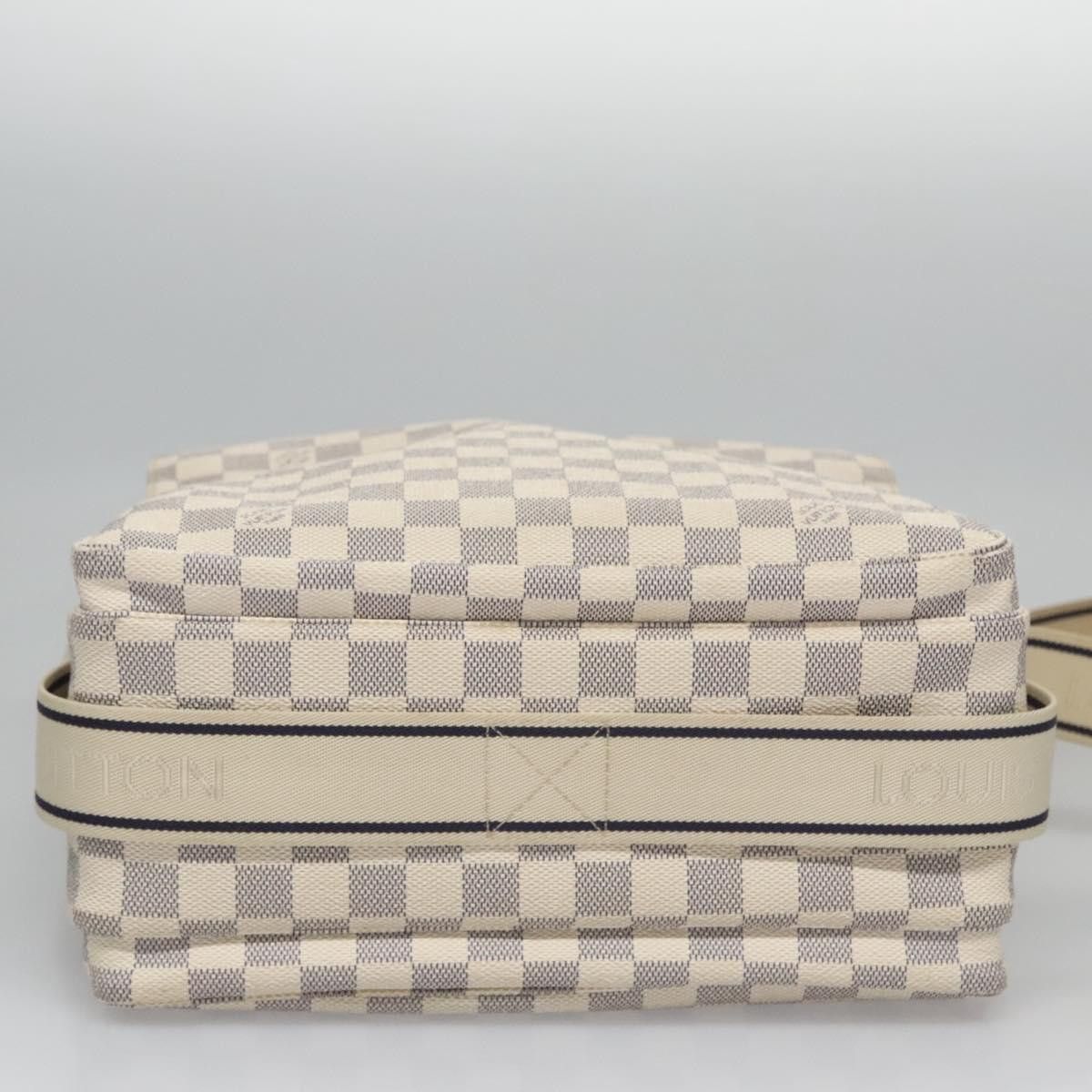 Louis Vuitton Naviglio White Canvas Shoulder Bag (Pre-Owned) Size ONE SIZE - 19 Thumbnail