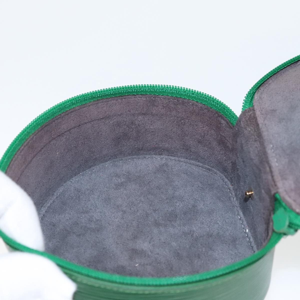 Louis Vuitton Ecrin Green Leather Clutch Bag (Pre-Owned) Size ONE SIZE - 17 Thumbnail