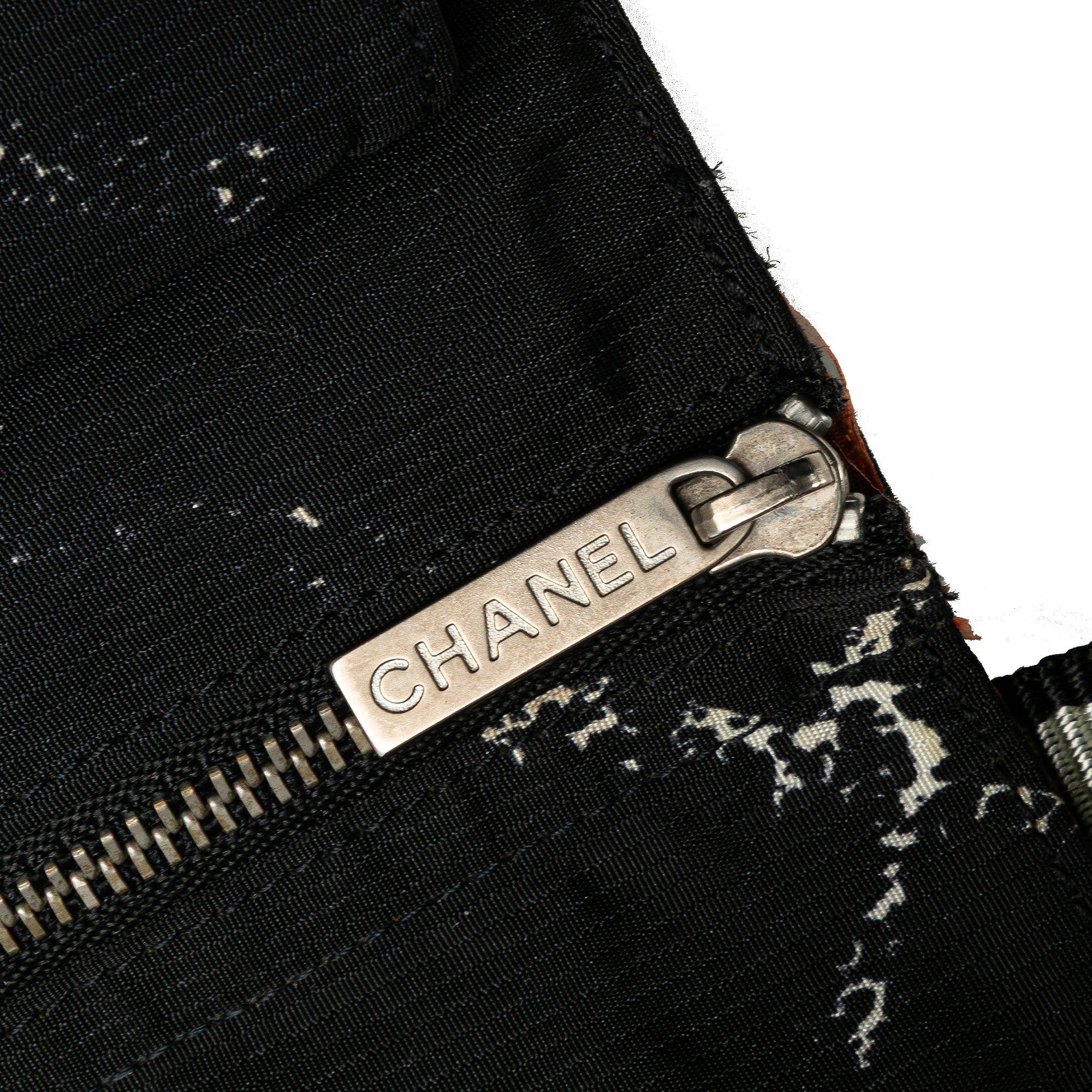 Chanel Chanel Old Travel Line Nylon Belt Bag Black Size ONE SIZE - 11 Thumbnail