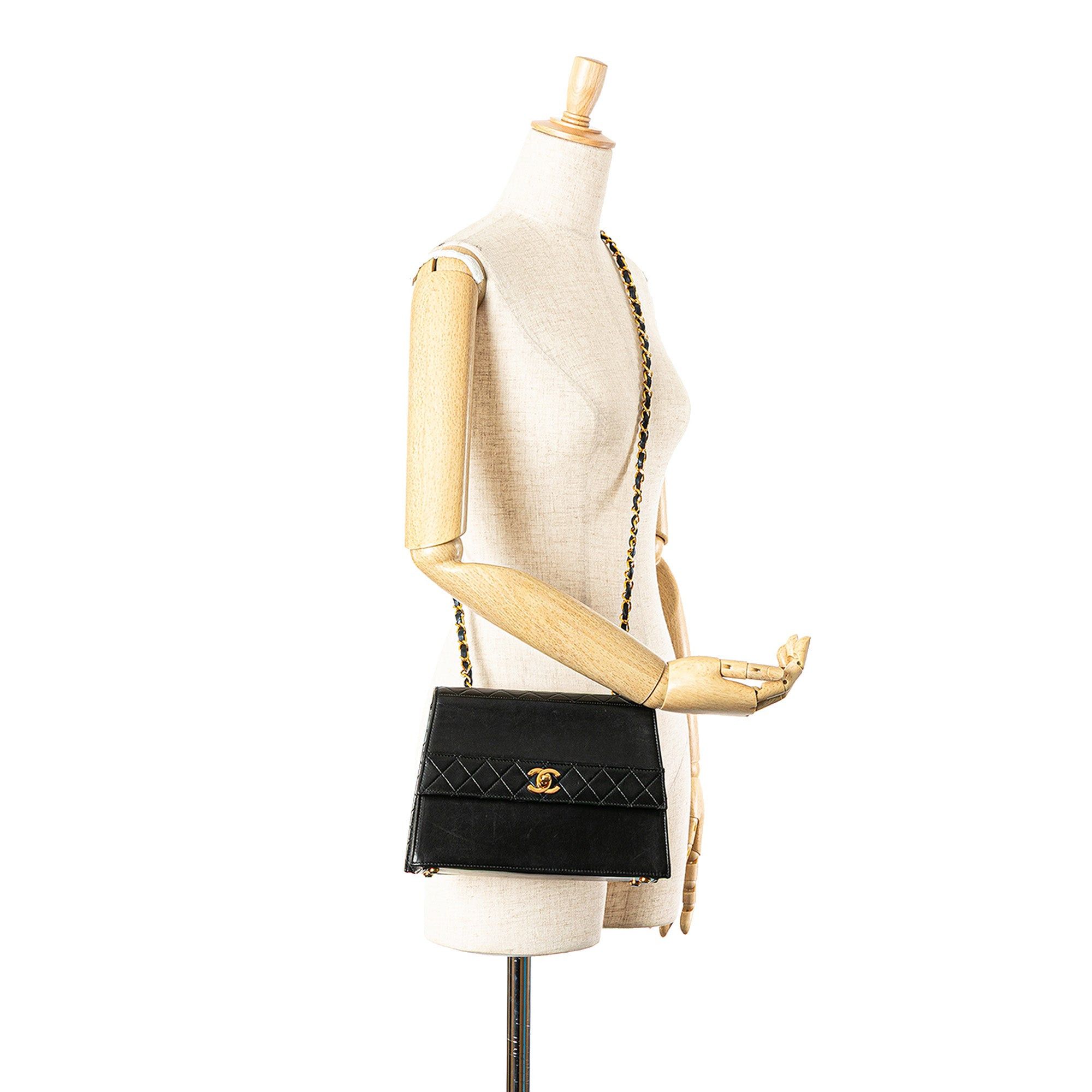 Chanel Chanel CC Lambskin Trapezoid Flap Black Size ONE SIZE - 13 Thumbnail
