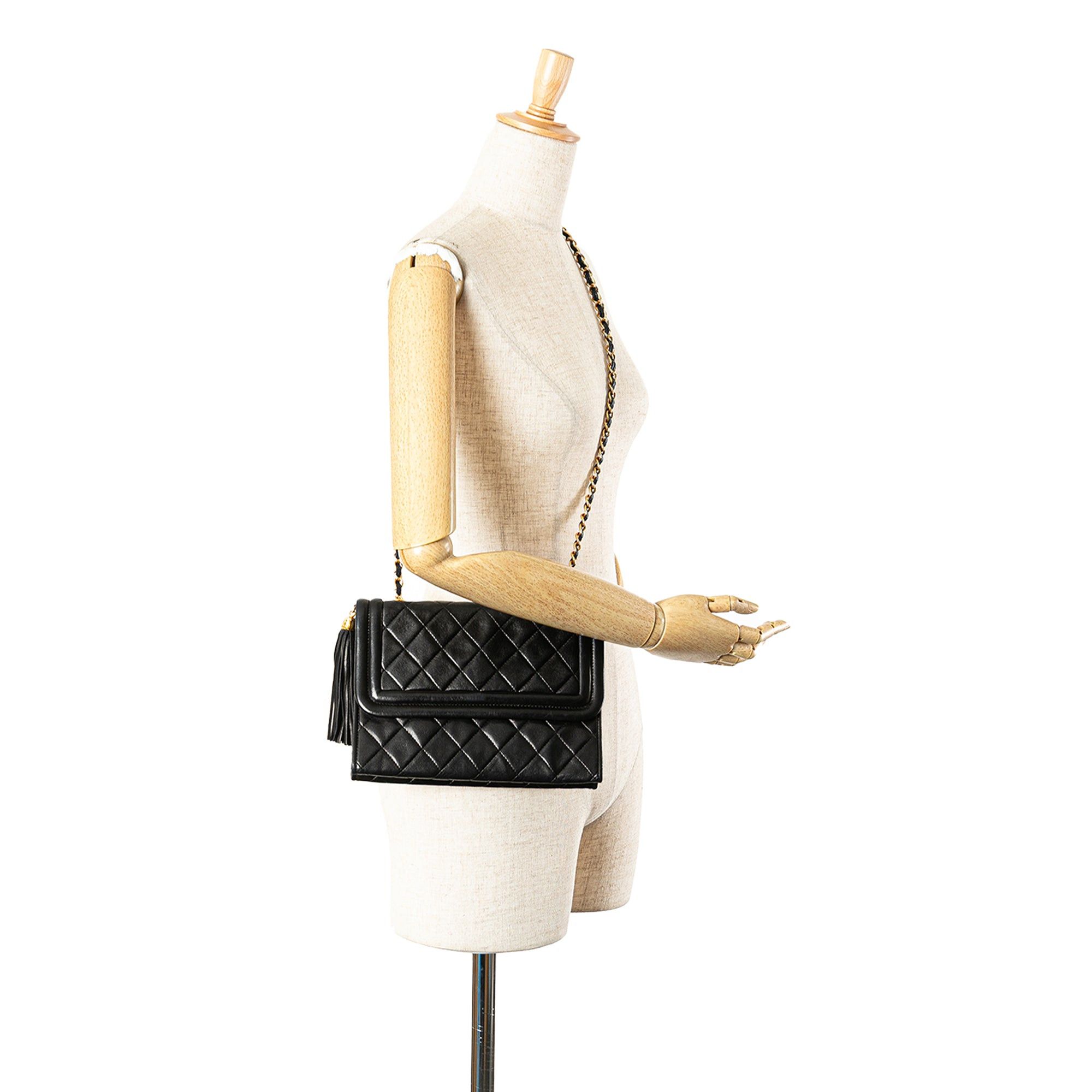 Chanel Chanel Quilted Lambskin Tassel Flap Crossbody Black Size ONE SIZE - 14 Thumbnail