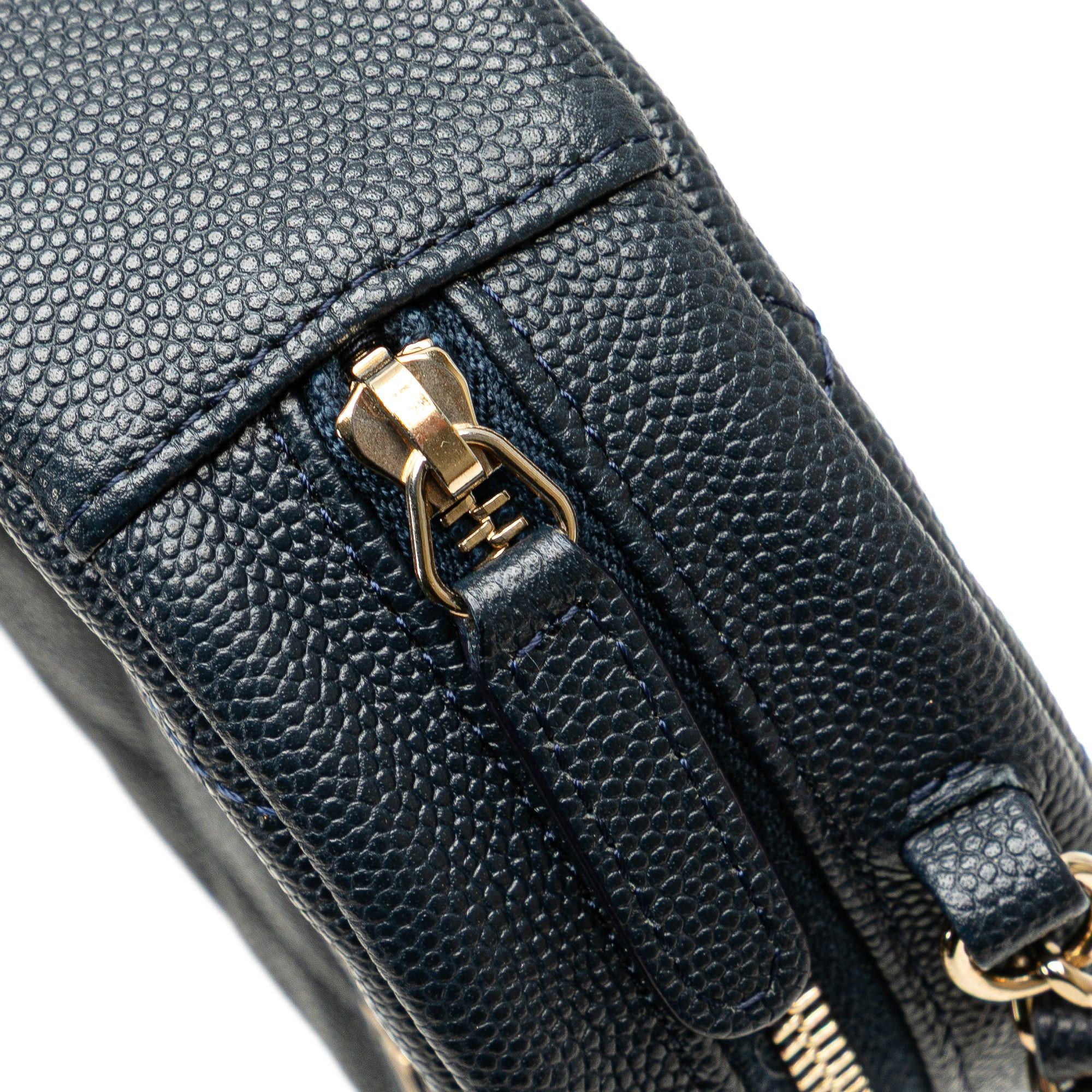 Chanel Chanel CC Quilted Caviar Round Clutch With Chain Blue Size ONE SIZE - 8 Thumbnail