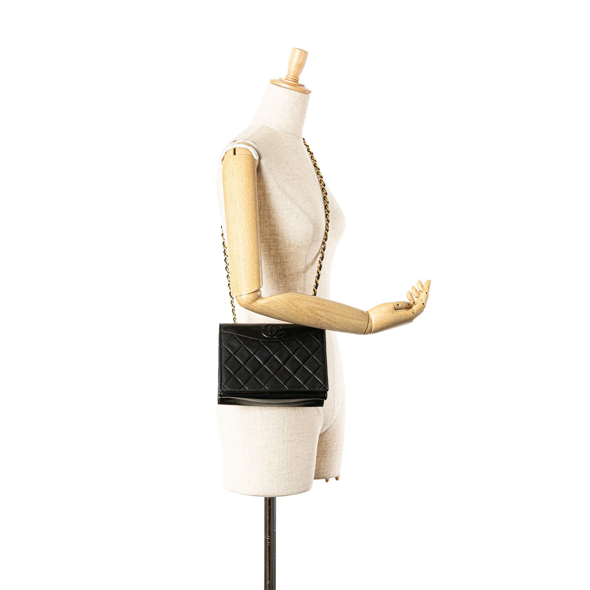 Chanel Chanel CC Quilted Lambskin Full Flap Crossbody Black Size ONE SIZE - 13 Thumbnail