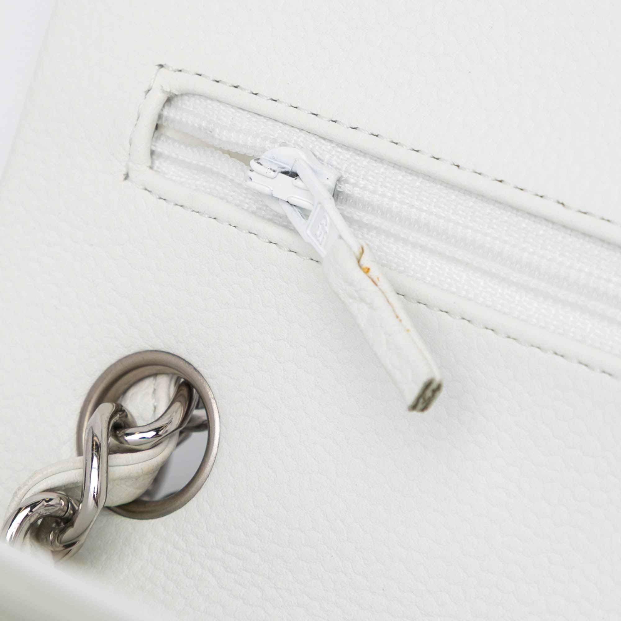 Chanel Chanel Jumbo Classic Caviar Double Flap White Size ONE SIZE - 11 Thumbnail