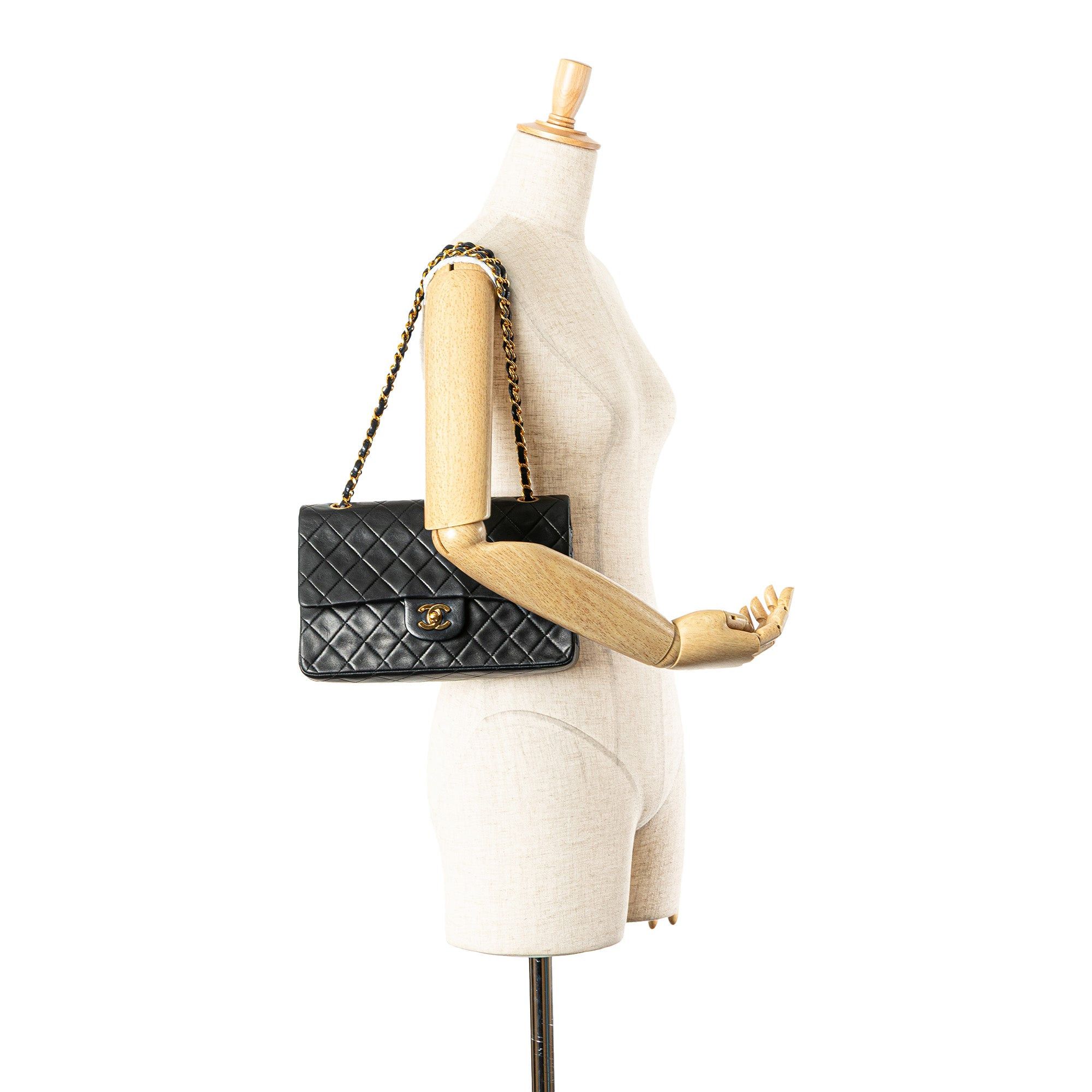 Chanel Chanel Medium Classic Lambskin Double Flap Black Size ONE SIZE - 15 Thumbnail