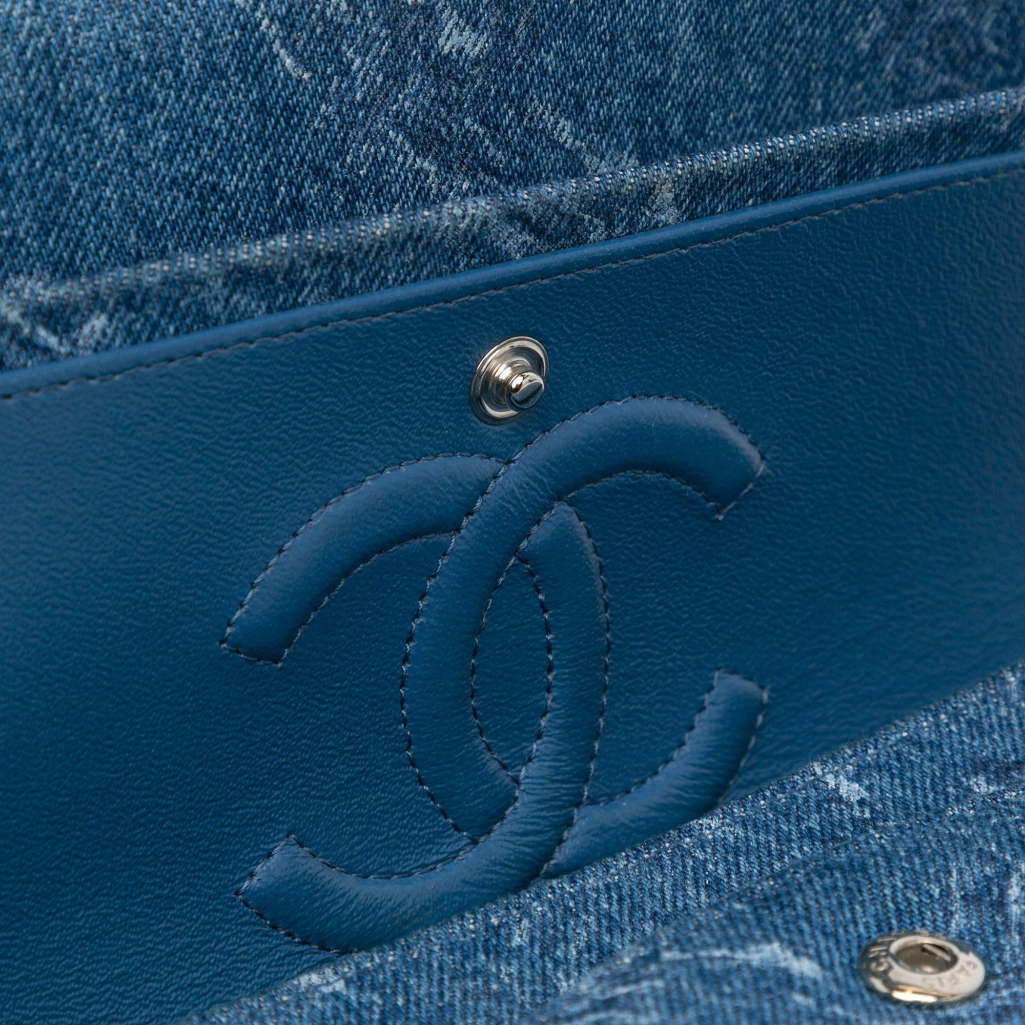Chanel Chanel Medium Classic Printed Denim Double Flap Blue Size ONE SIZE - 10 Thumbnail