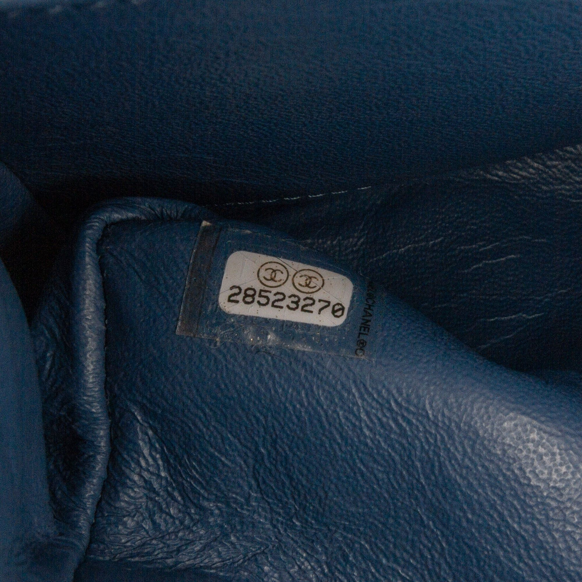 Chanel Chanel Medium Classic Printed Denim Double Flap Blue Size ONE SIZE - 9 Thumbnail