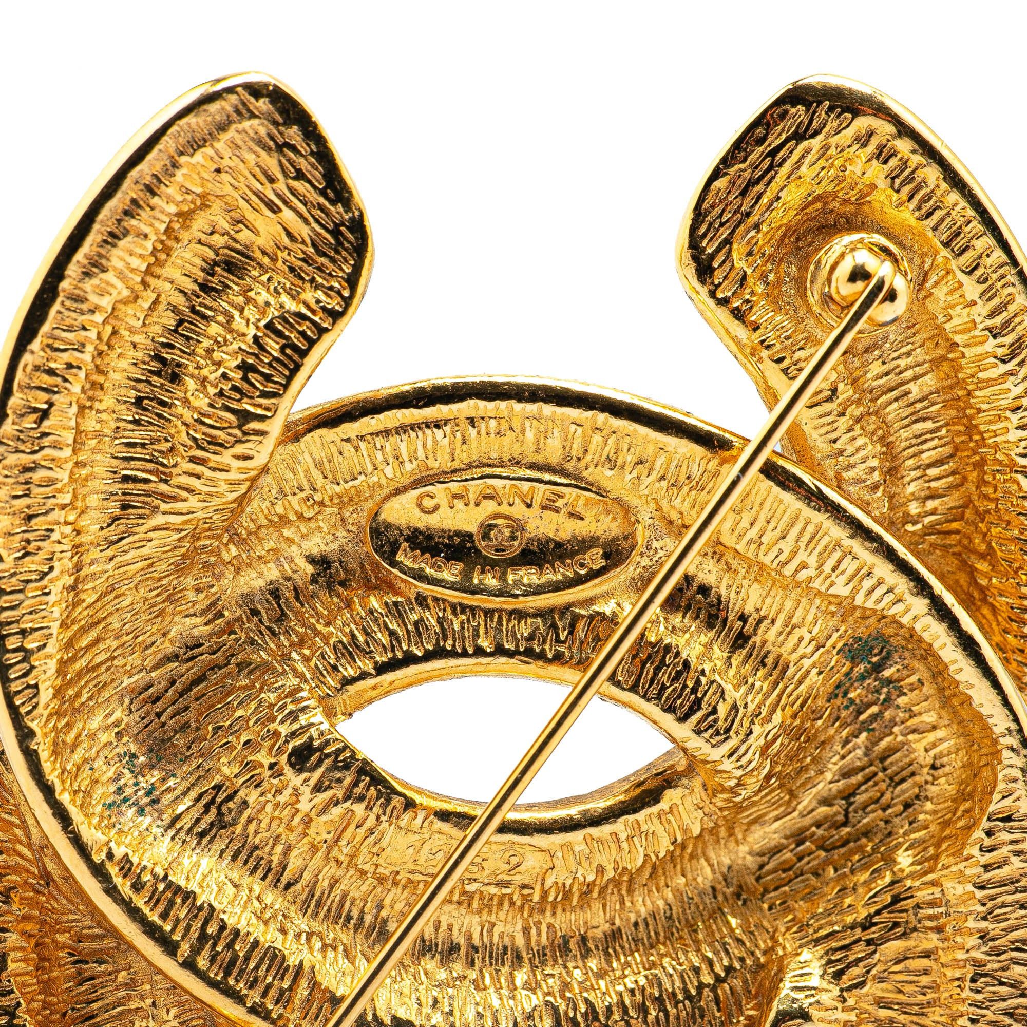 Chanel Chanel Gold Plated CC Quilted Brooch Gold Size ONE SIZE - 3 Thumbnail
