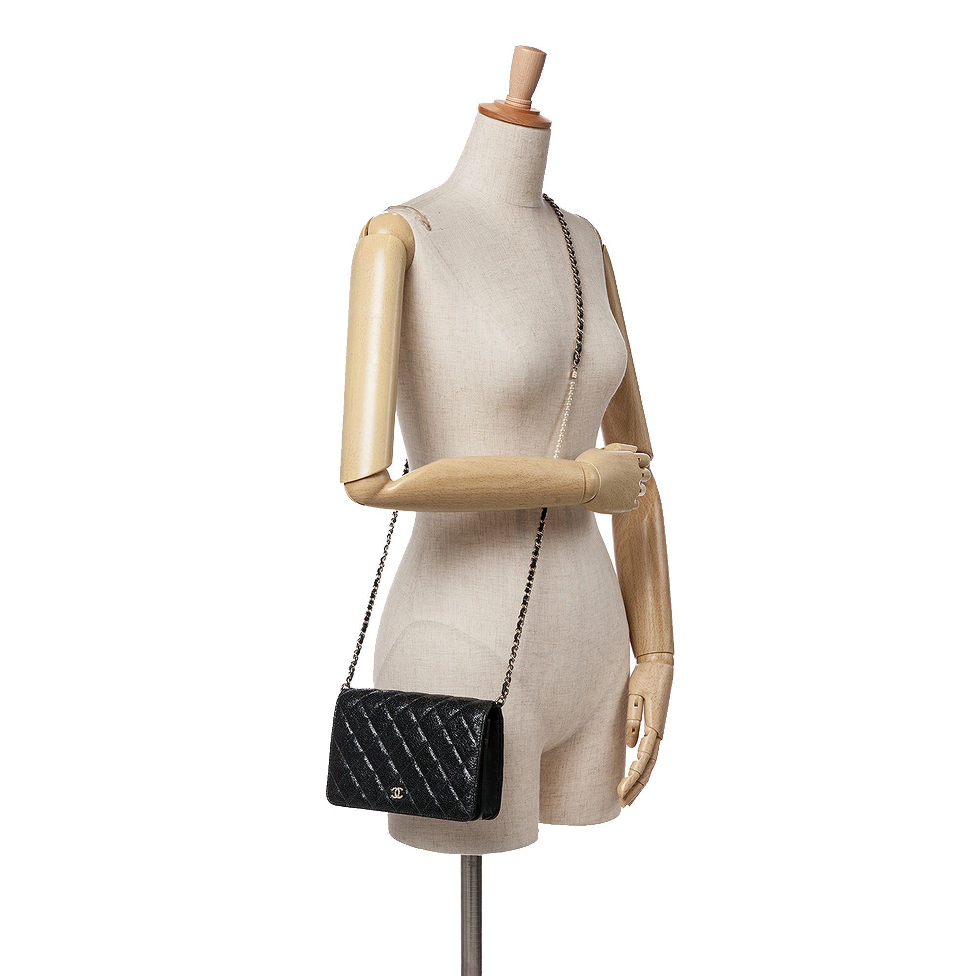 Chanel Chanel Quilted Crackled Patent Calfskin Pearl Wallet On Chain Black Size ONE SIZE - 11 Thumbnail