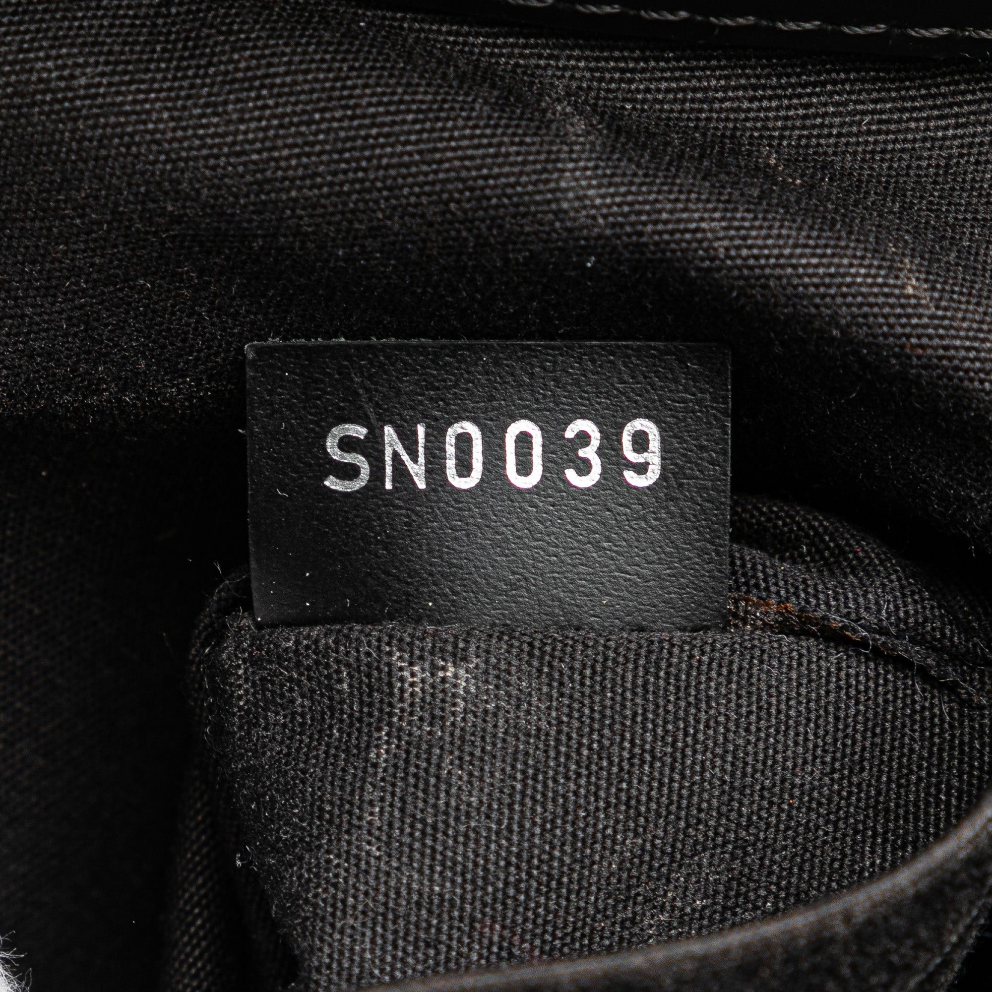 Louis Vuitton Louis Vuitton Epi Passy GM Black Size ONE SIZE - 7 Thumbnail
