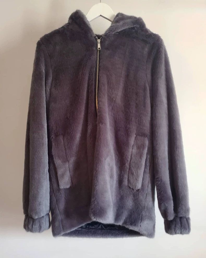 Helmut Lang Helmut Lang Oversized Faux Fur Bomber Jacket Size US S / EU 44-46 / 1 - 2 Thumbnail