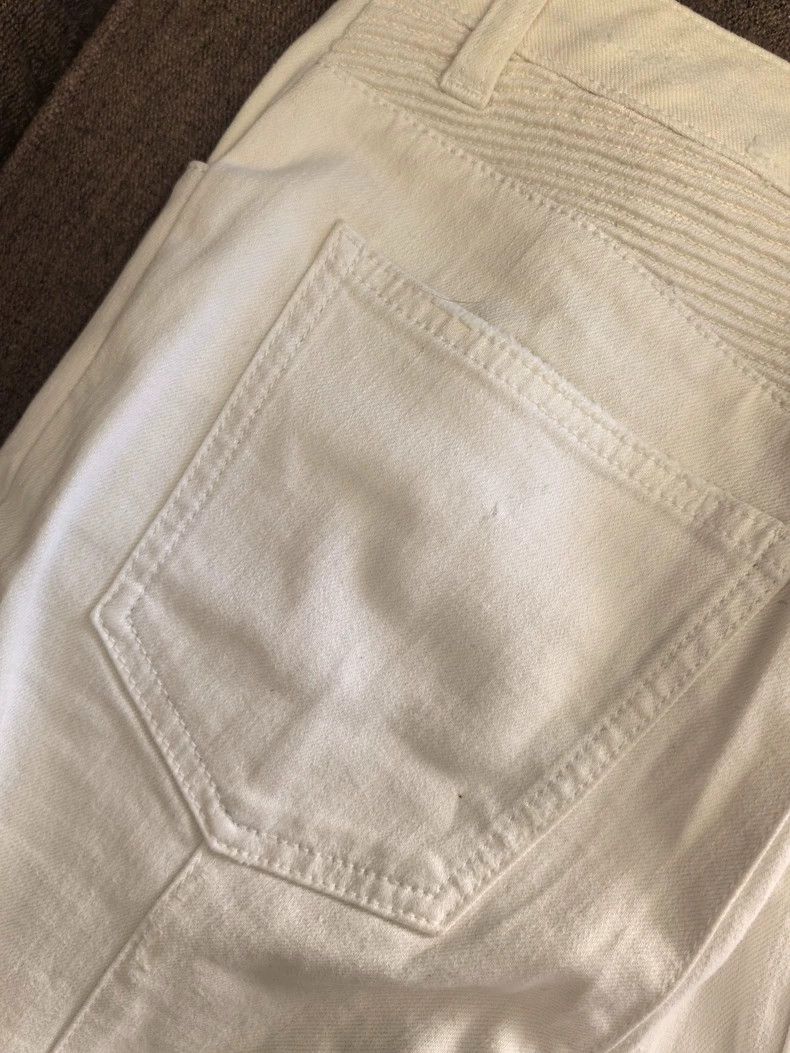 Balmain Classic White Denim Pants with Gold Buttons Size US 28 / EU 44 - 9 Thumbnail