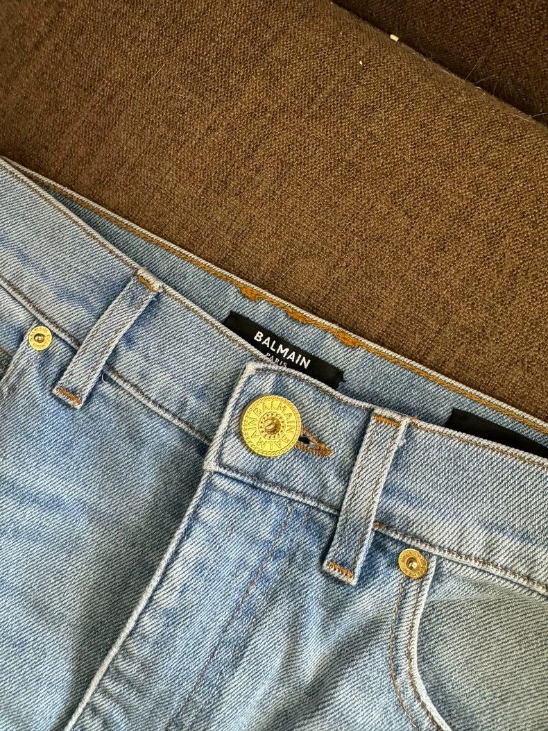 Balmain Comfortable Classic Denim Pants with Gold Button Size US 34 / EU 50 - 2 Thumbnail