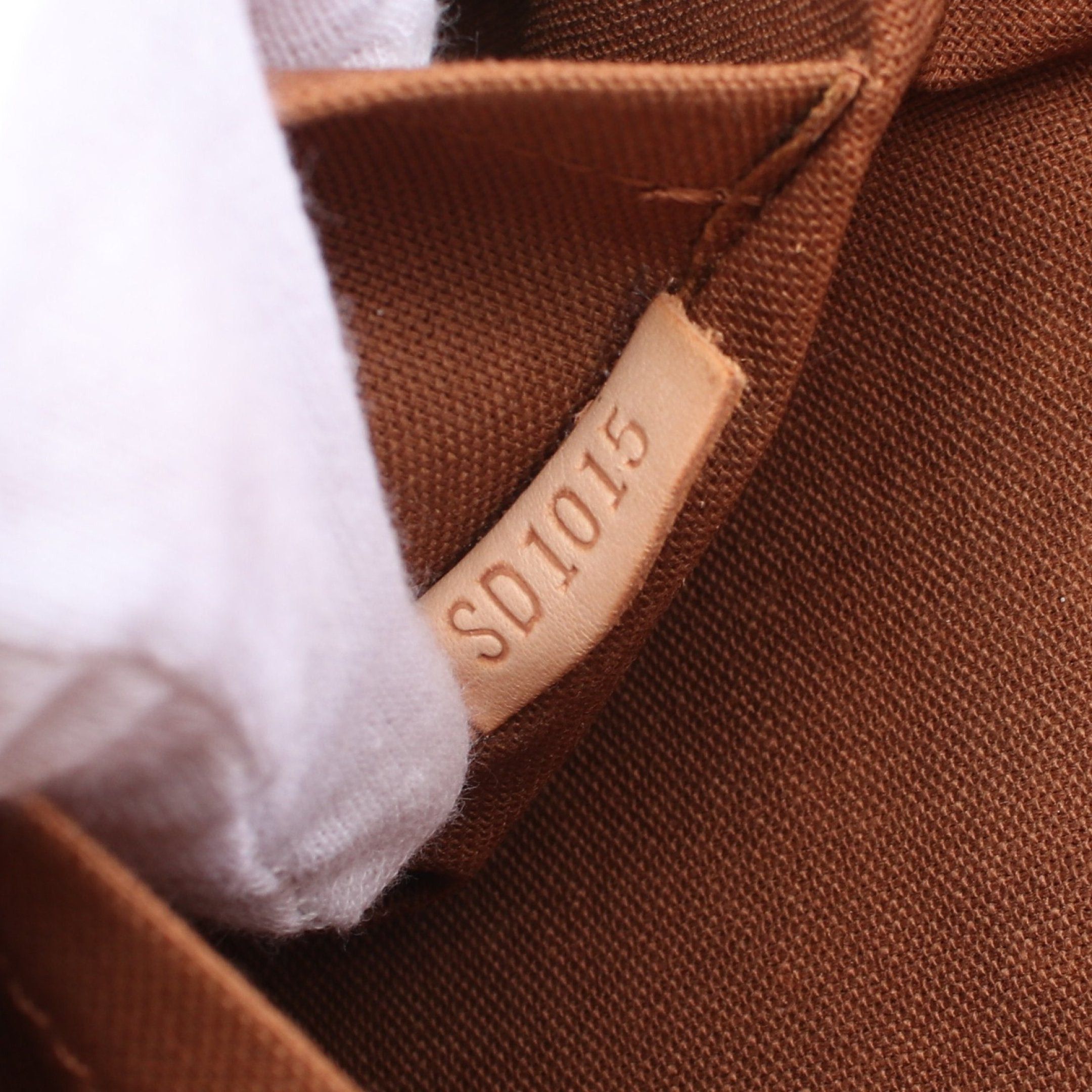 Louis Vuitton Louis Vuitton Batignolles Monogram Handbag Leather Brown Size ONE SIZE - 5 Thumbnail