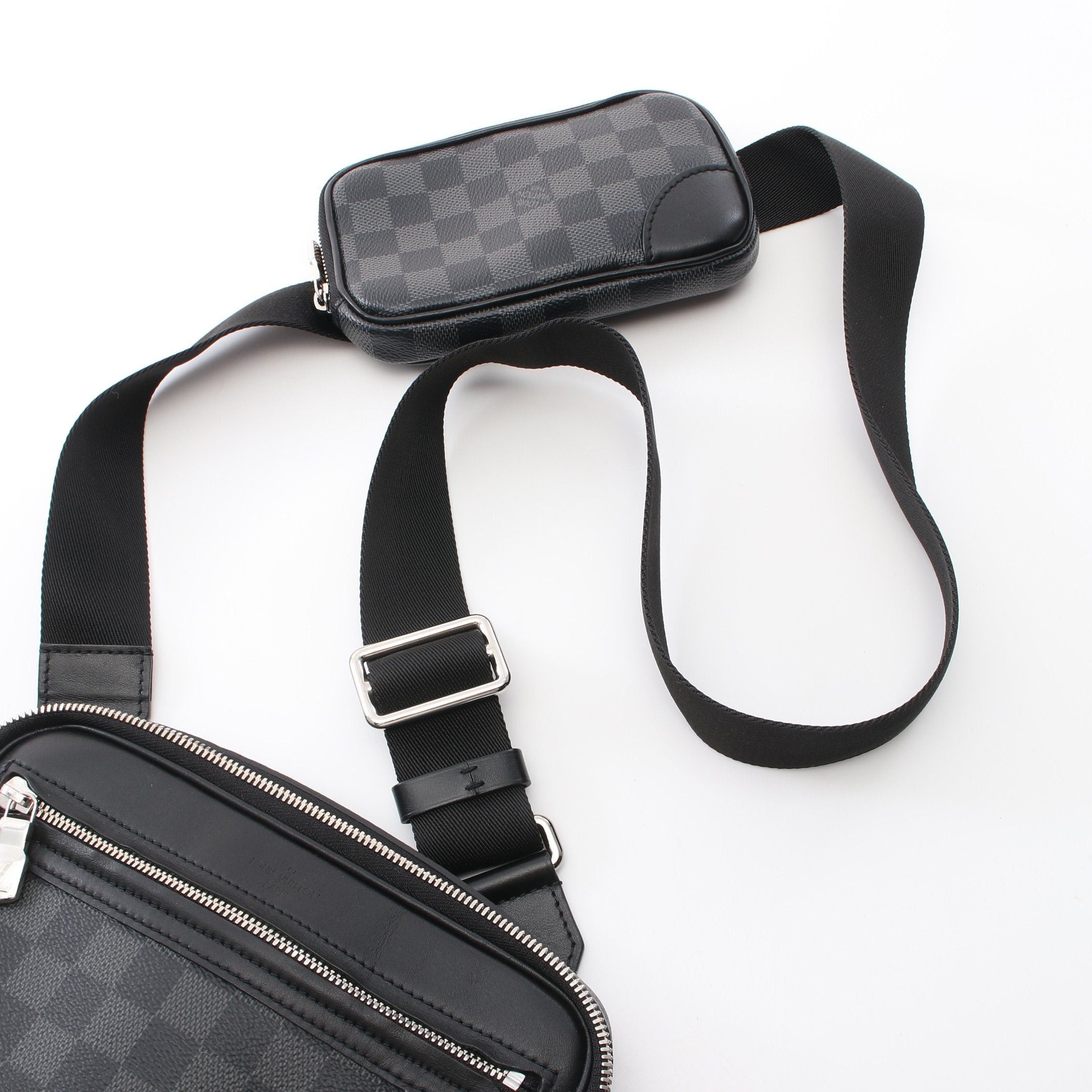 Louis Vuitton Louis Vuitton Scott Messenger Damier Graphite Shoulder Bag Leather Black Size ONE SIZE - 12 Thumbnail