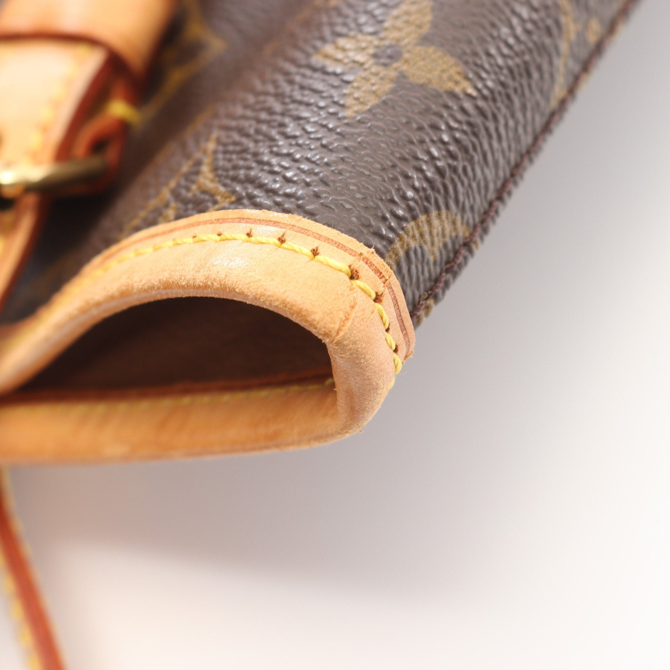 Louis Vuitton Louis Vuitton Bucket Gm Monogram Shoulder Bag Leather Brown Size ONE SIZE - 9 Thumbnail