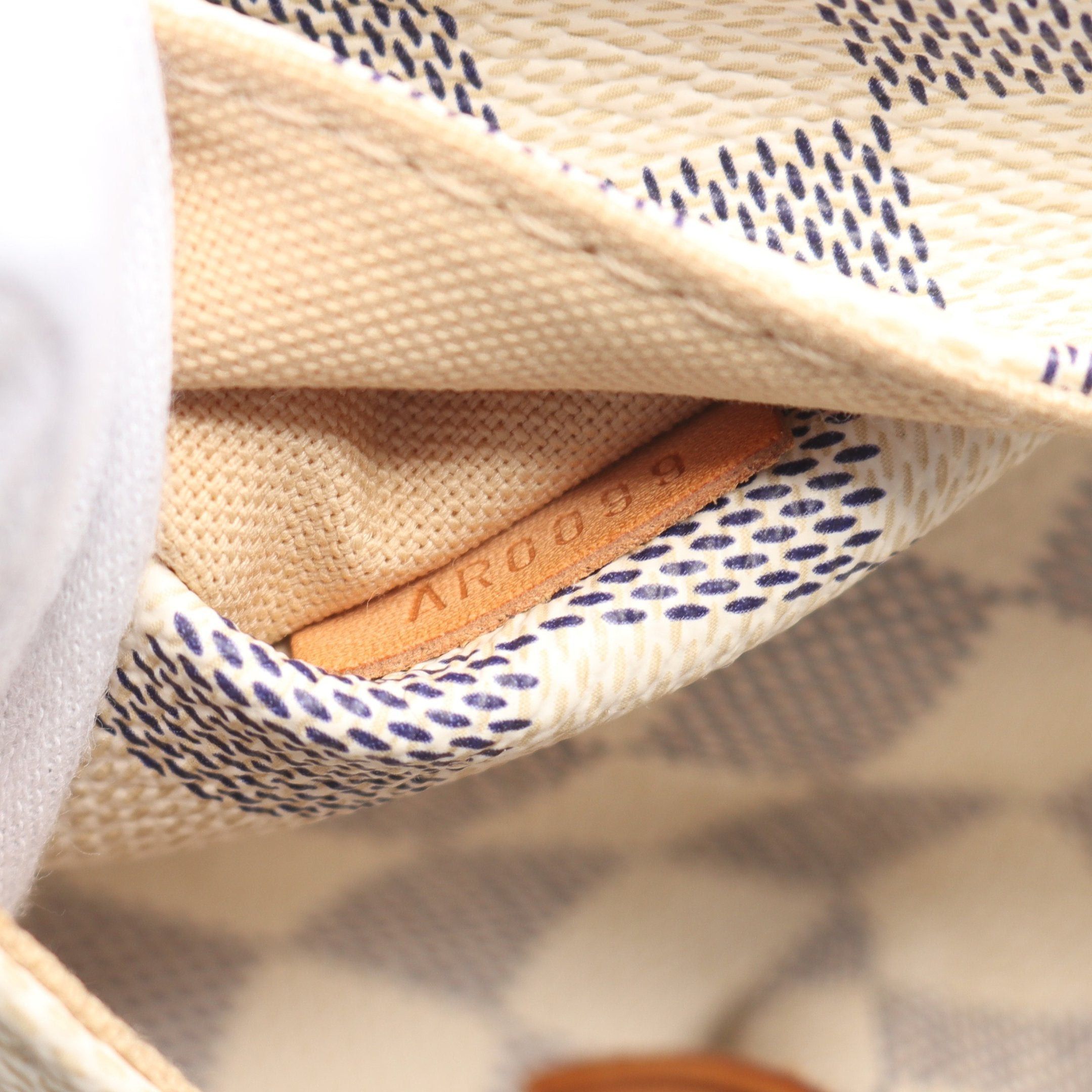 Louis Vuitton Louis Vuitton Totally Pm Damier Azur Shoulder Bag Tote Leather White Size ONE SIZE - 5 Thumbnail