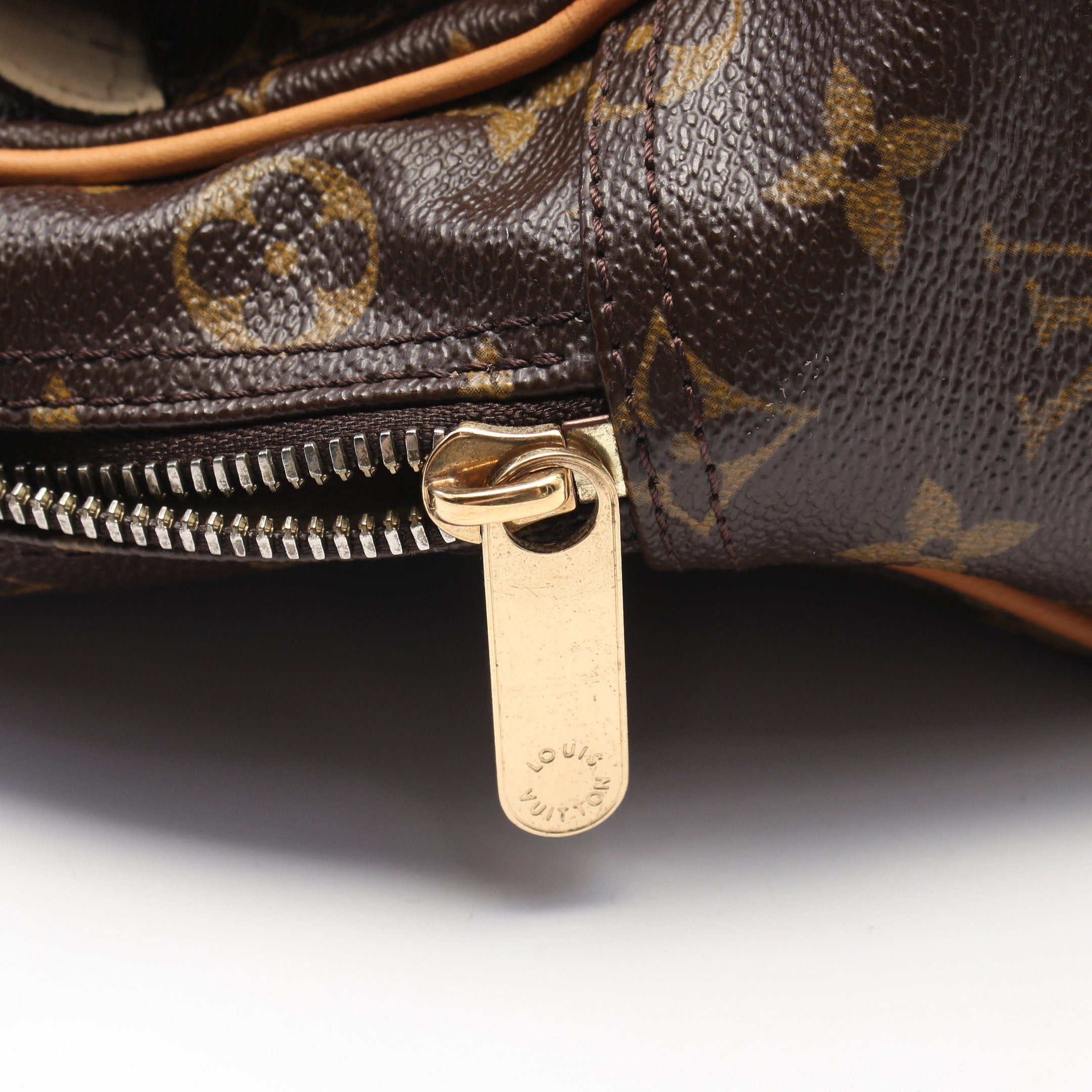Louis Vuitton Louis Vuitton Manhattan Pm Monogram Handbag Leather Brown Size ONE SIZE - 7 Thumbnail