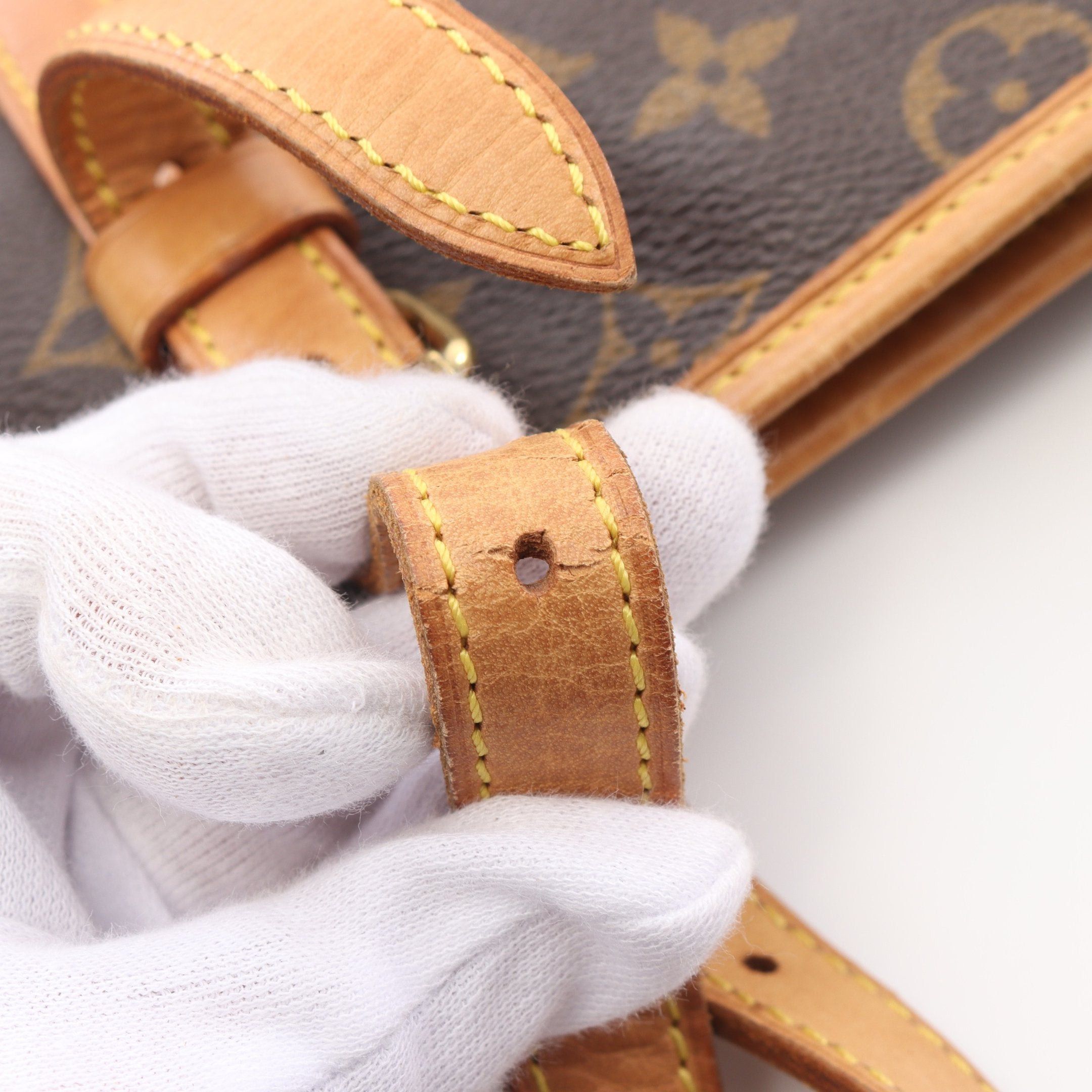 Louis Vuitton Louis Vuitton Bucket Gm Monogram Shoulder Bag Leather Brown Size ONE SIZE - 9 Thumbnail