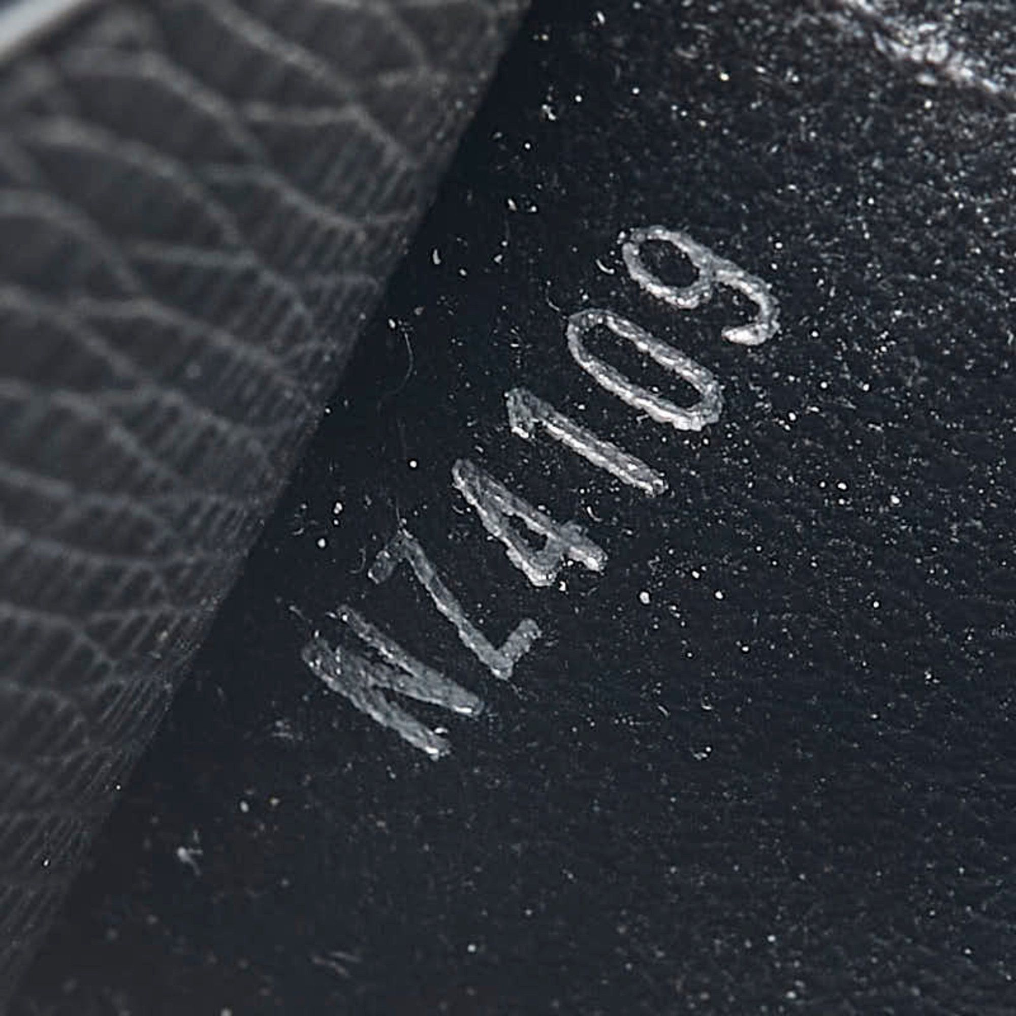 Louis Vuitton Louis Vuitton Monogram Eclipse Reverse Coin Card Holder Case M69533 Black PVC Leather Men's LOUIS VUITTON Size ONE SIZE - 6 Thumbnail
