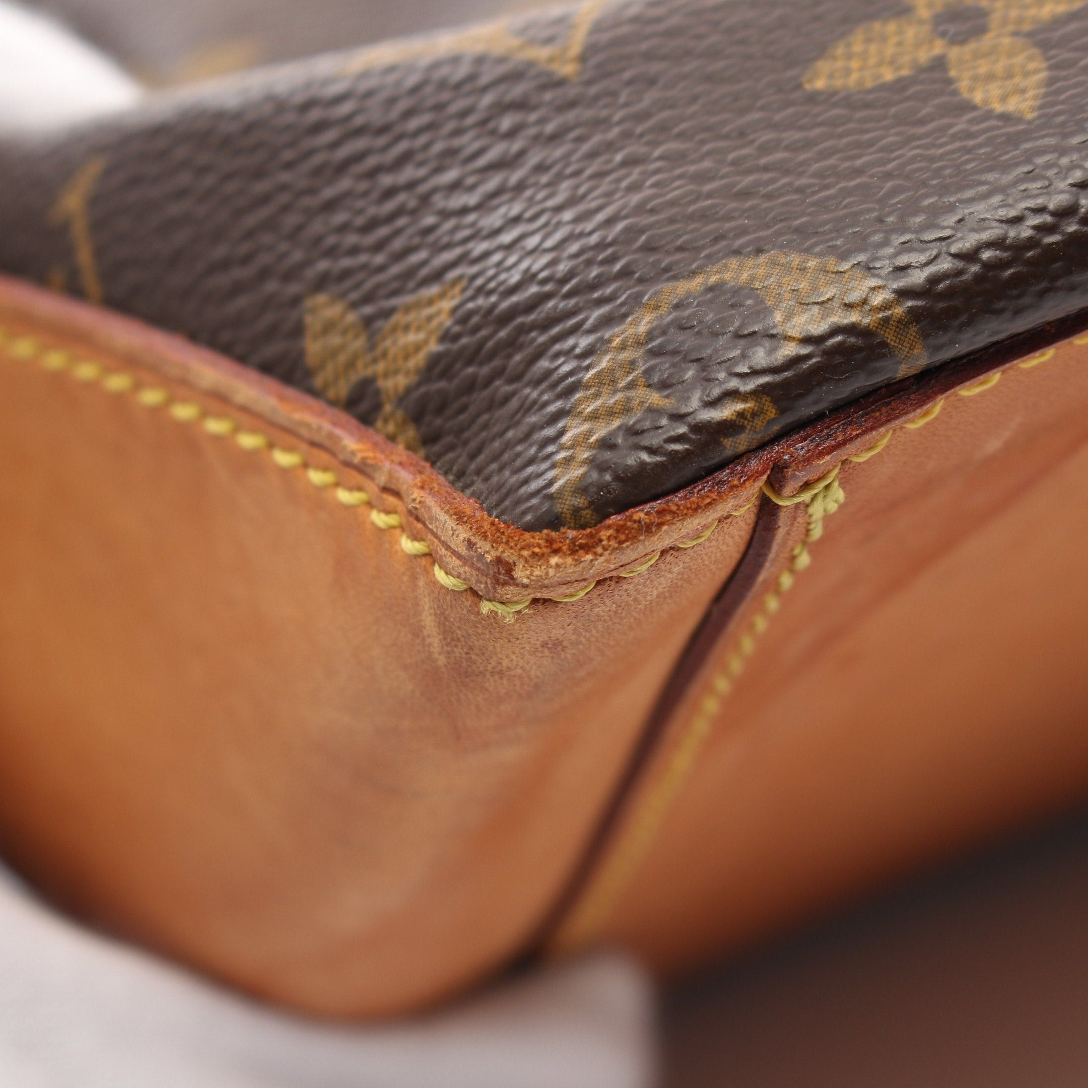 Louis Vuitton Louis Vuitton Kabamezo Monogram Shoulder Bag Tote Leather Brown Size ONE SIZE - 9 Thumbnail