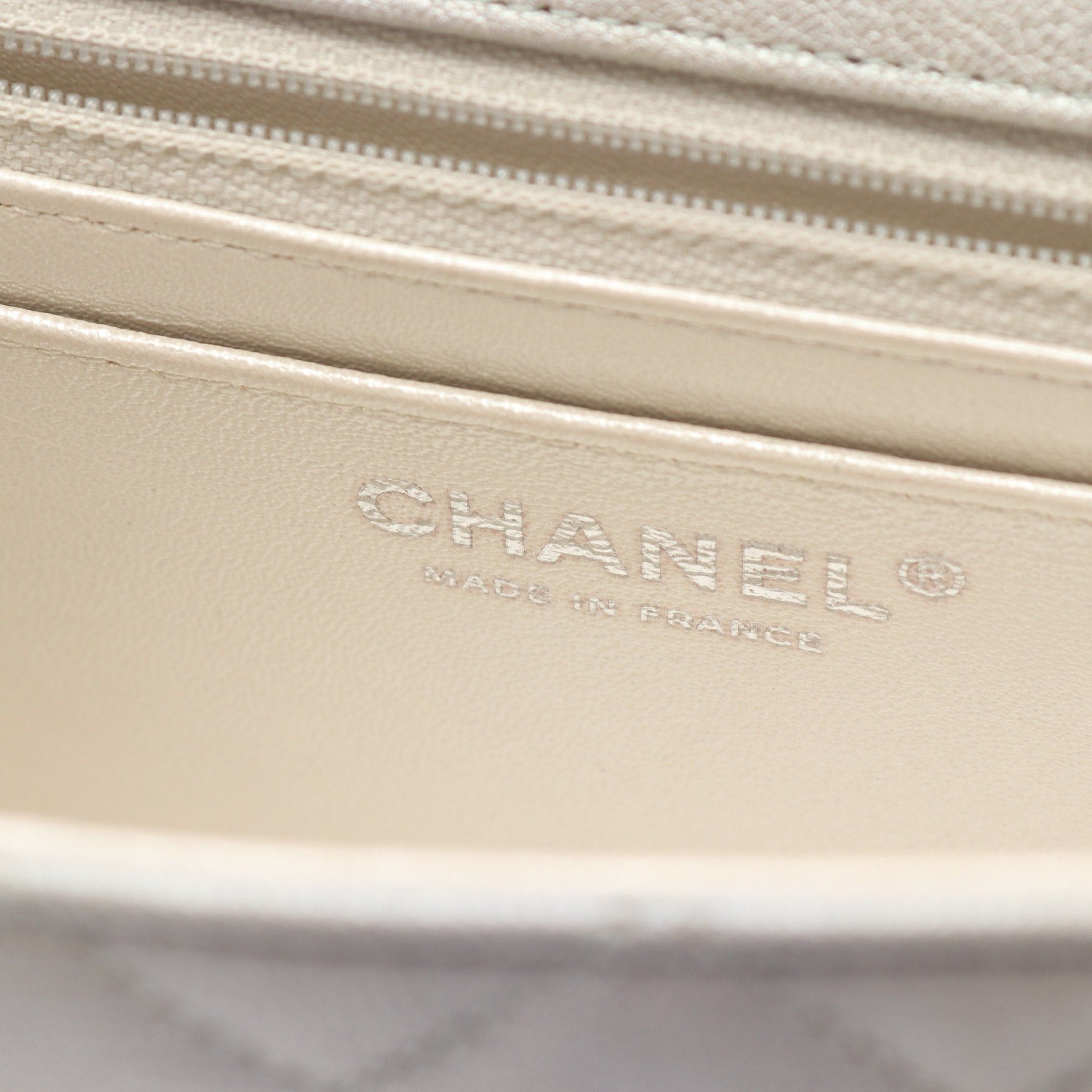 Chanel Chanel Mini Matelasse 20 Chain Shoulder Bag Leather Silver Light Green Hardware Gradation Size ONE SIZE - 4 Thumbnail