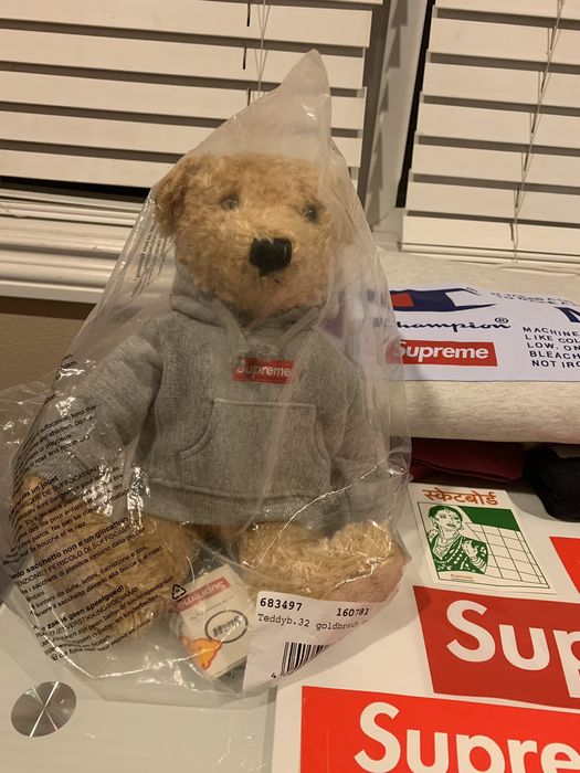 Supreme x Steiff teddybear