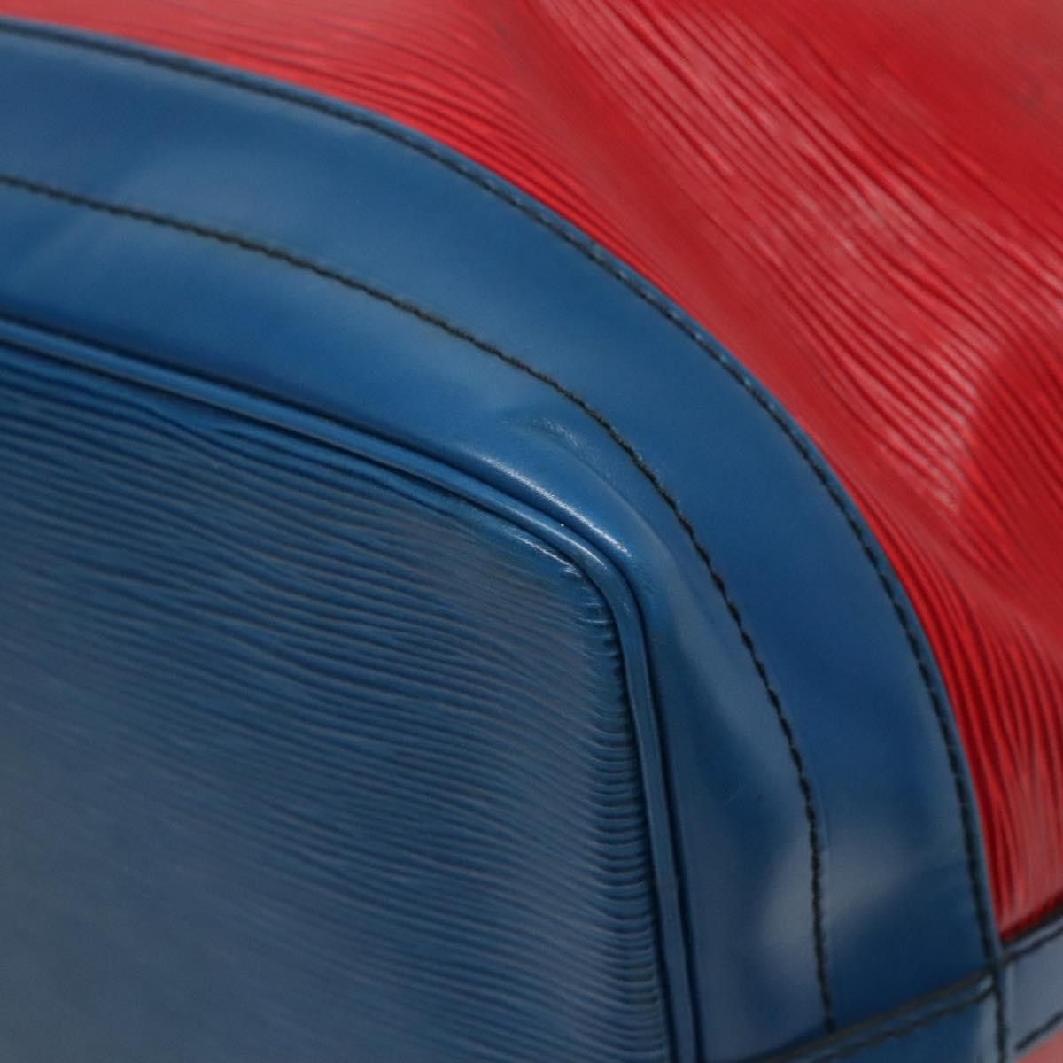 Louis Vuitton Noe Red Leather Shoulder Bag (Pre-Owned) Size ONE SIZE - 9 Thumbnail