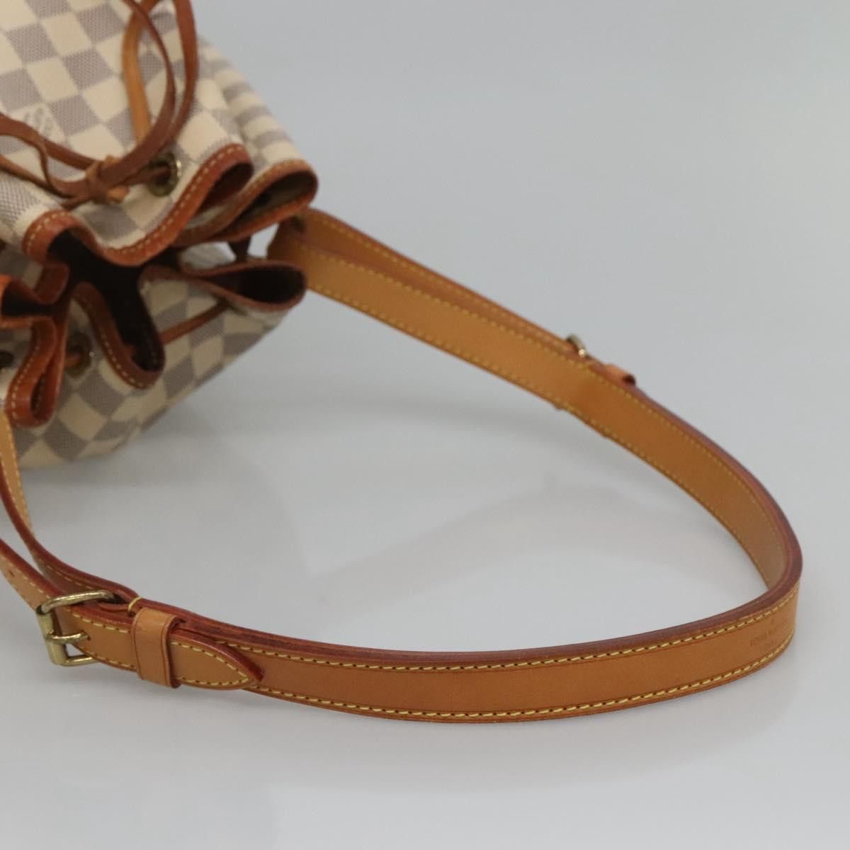 Louis Vuitton Noé White Canvas Shoulder Bag (Pre-Owned) Size ONE SIZE - 10 Thumbnail