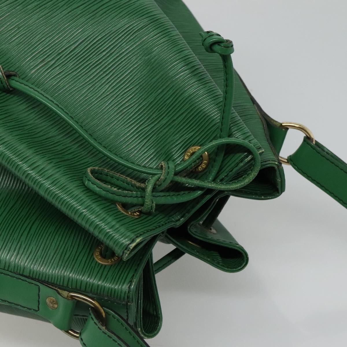 Louis Vuitton Noé Green Leather Shoulder Bag (Pre-Owned) Size ONE SIZE - 16 Thumbnail