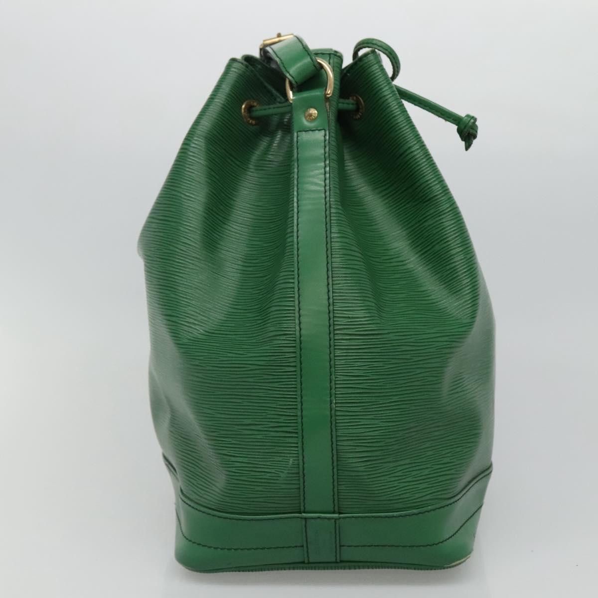 Louis Vuitton Noé Green Leather Shoulder Bag (Pre-Owned) Size ONE SIZE - 3 Thumbnail