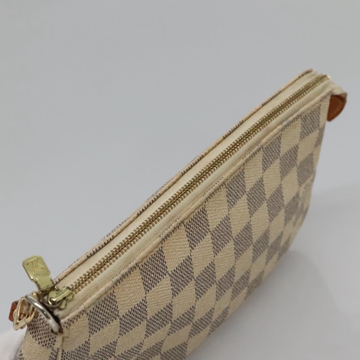 Louis Vuitton Pochette Accessoire White Canvas Clutch Bag (Pre-Owned) Size ONE SIZE - 5 Thumbnail