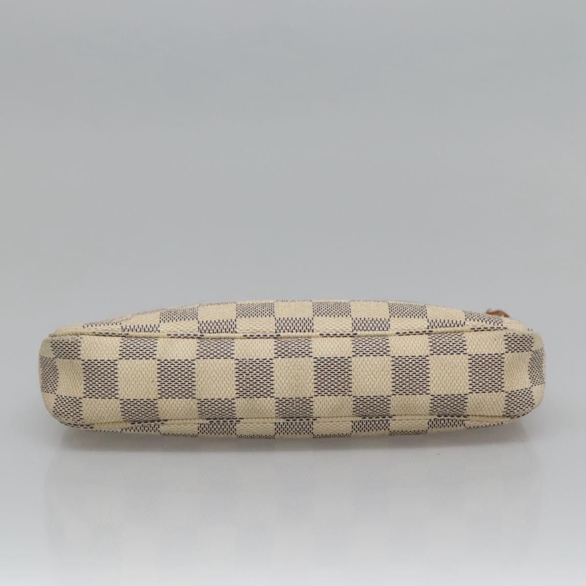 Louis Vuitton Pochette Accessoire White Canvas Clutch Bag (Pre-Owned) Size ONE SIZE - 17 Thumbnail