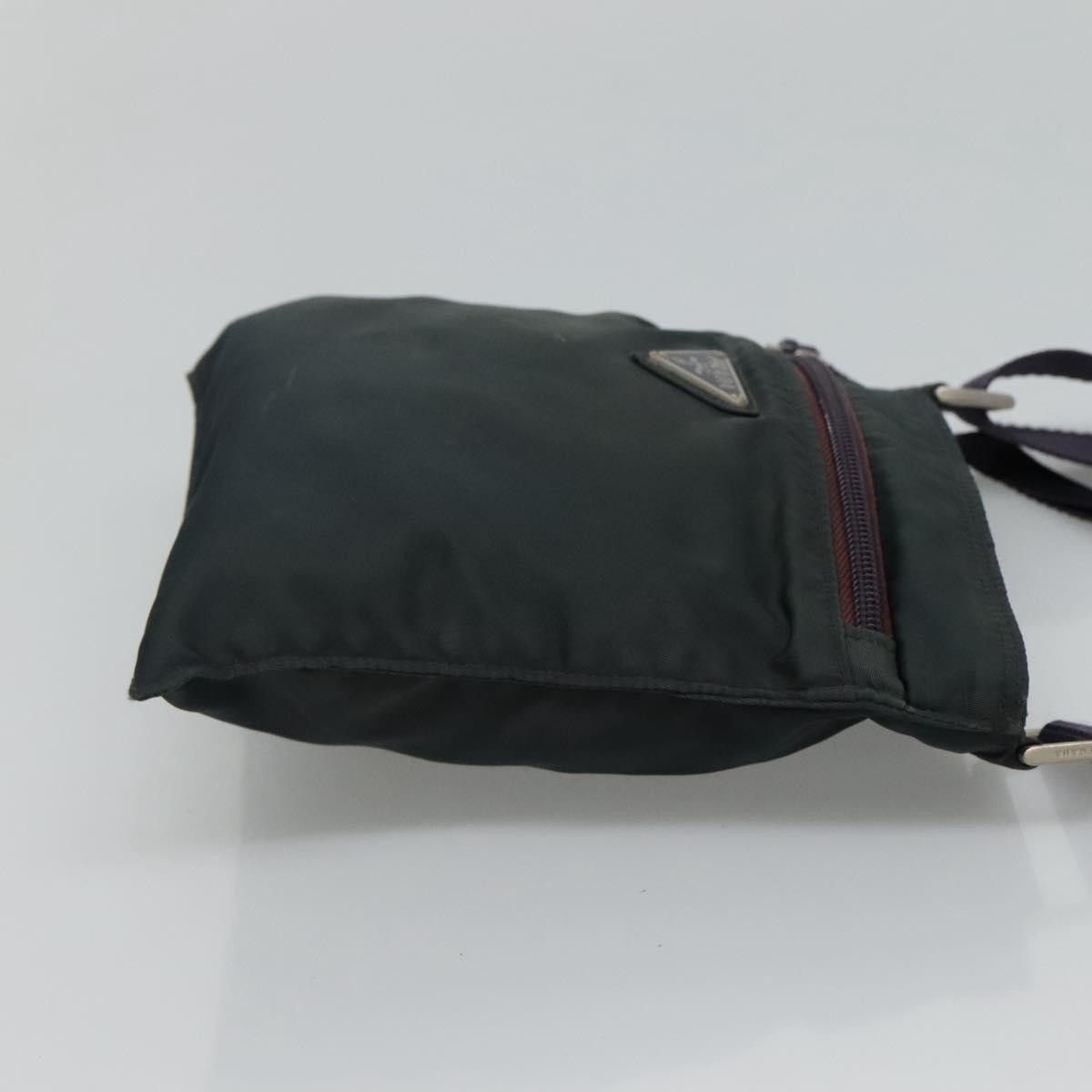 Prada Tessuto Green Synthetic Clutch Bag (Pre-Owned) Size ONE SIZE - 3 Thumbnail