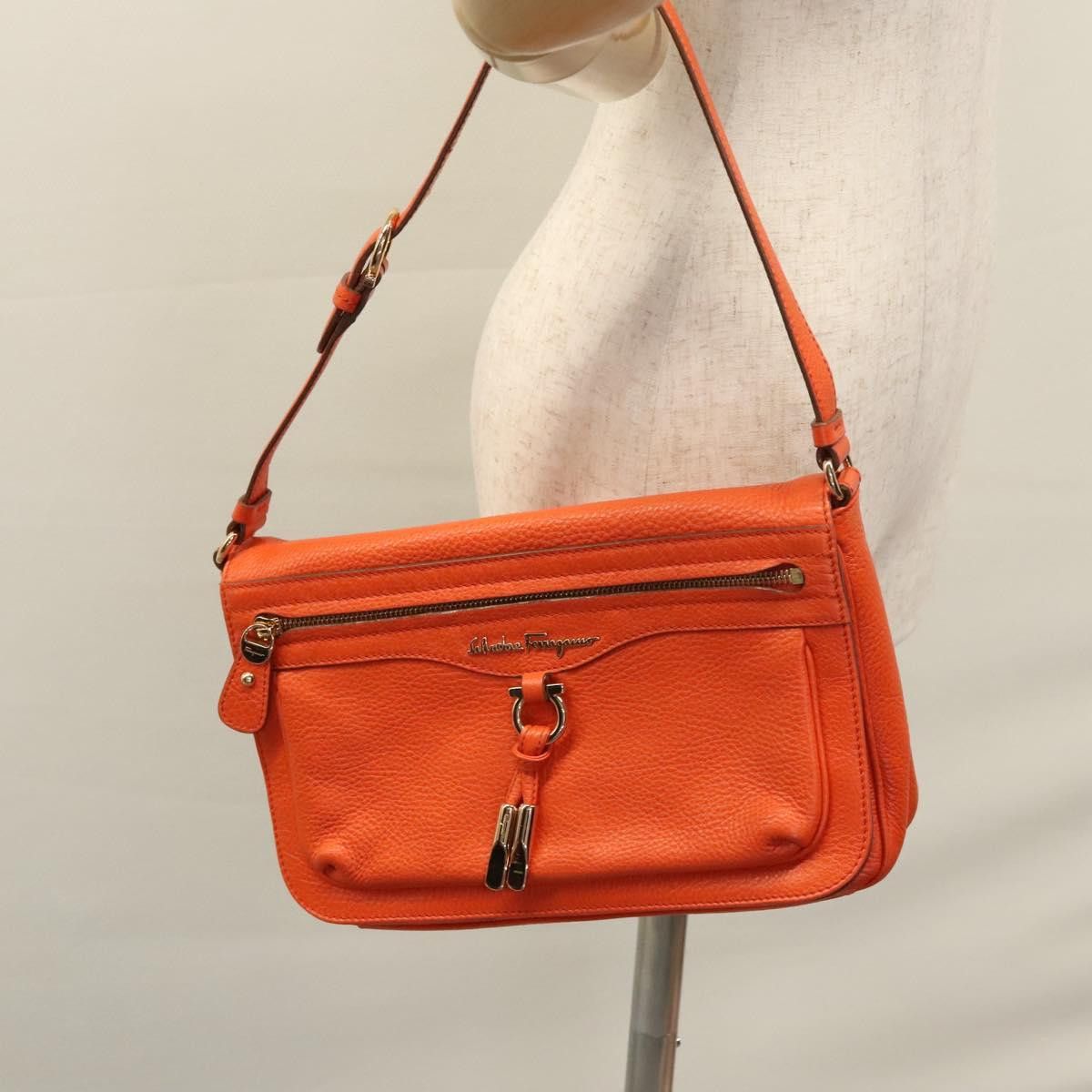 Salvatore Ferragamo Orange Leather Shoulder Bag (Pre-Owned) Size ONE SIZE - 17 Thumbnail