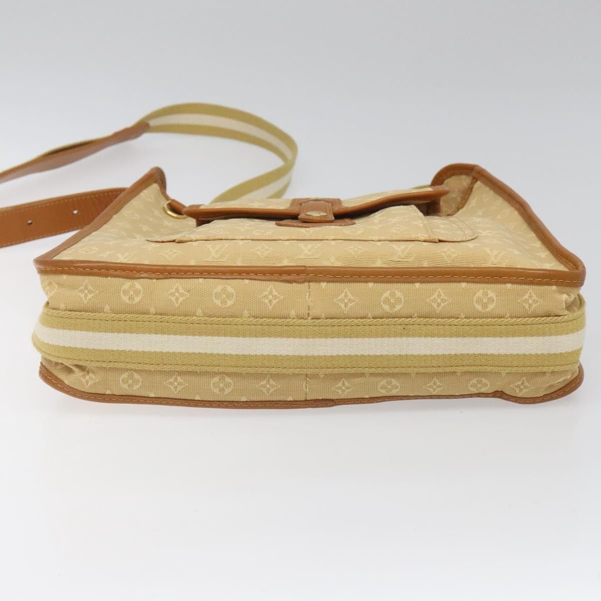 Louis Vuitton Mary Kate Beige Canvas Shoulder Bag (Pre-Owned) Size ONE SIZE - 17 Thumbnail