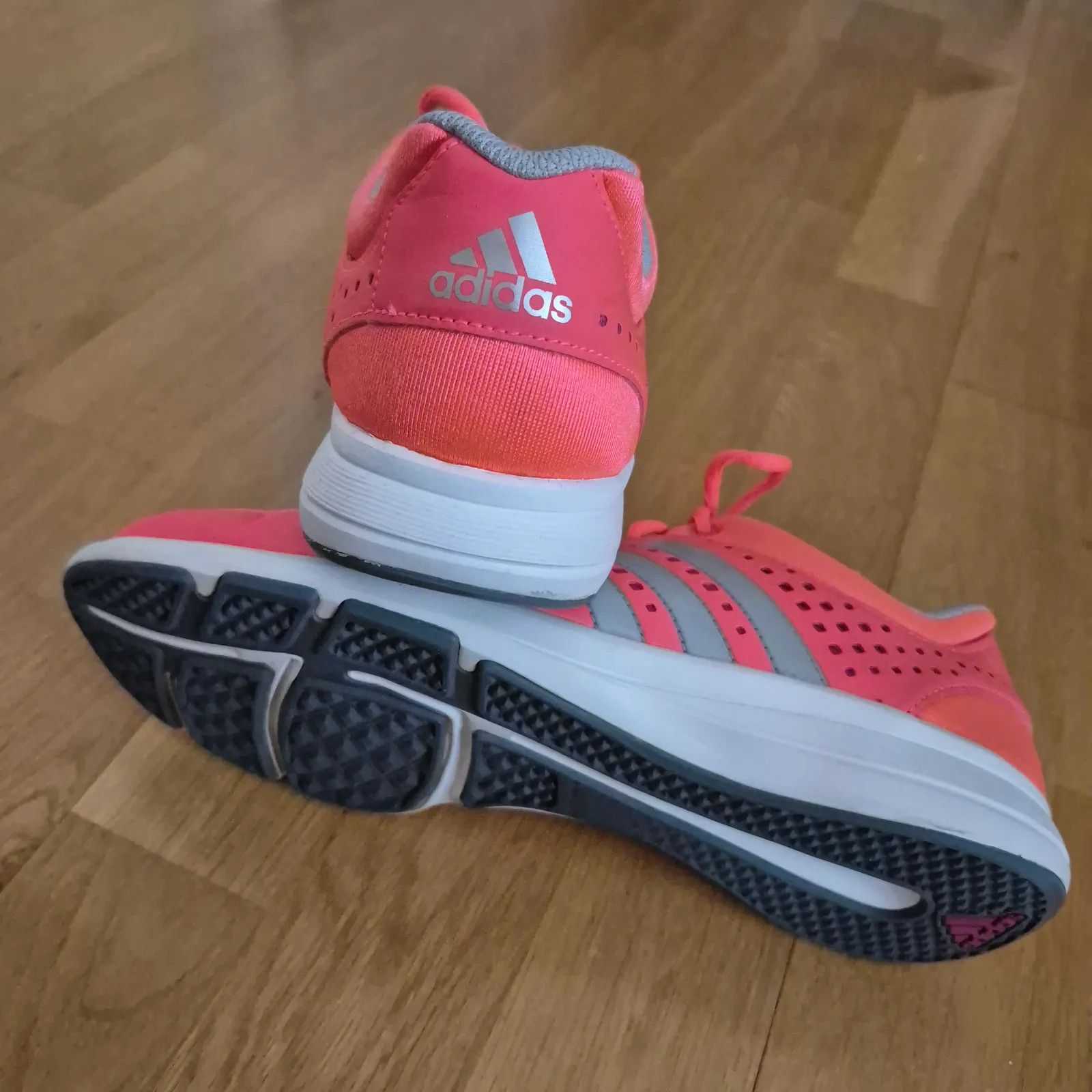 Adidas Adidas Shoes Size US 9 / IT 39 - 2 Thumbnail