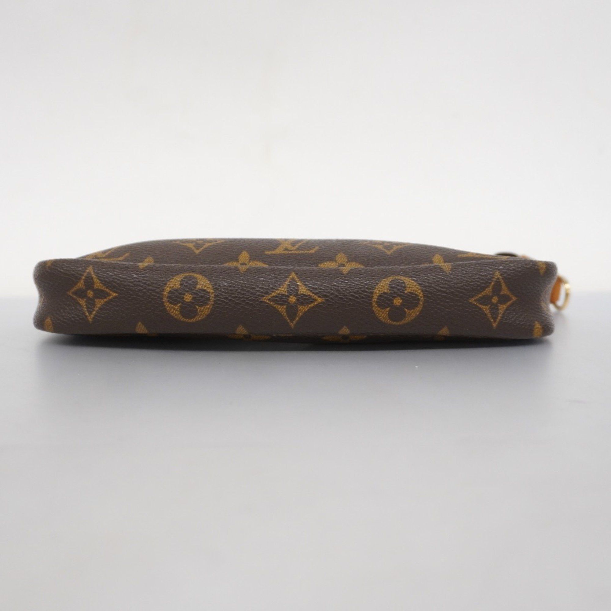 Louis Vuitton Louis Vuitton Pochette Accessoire clutch Size ONE SIZE - 4 Thumbnail