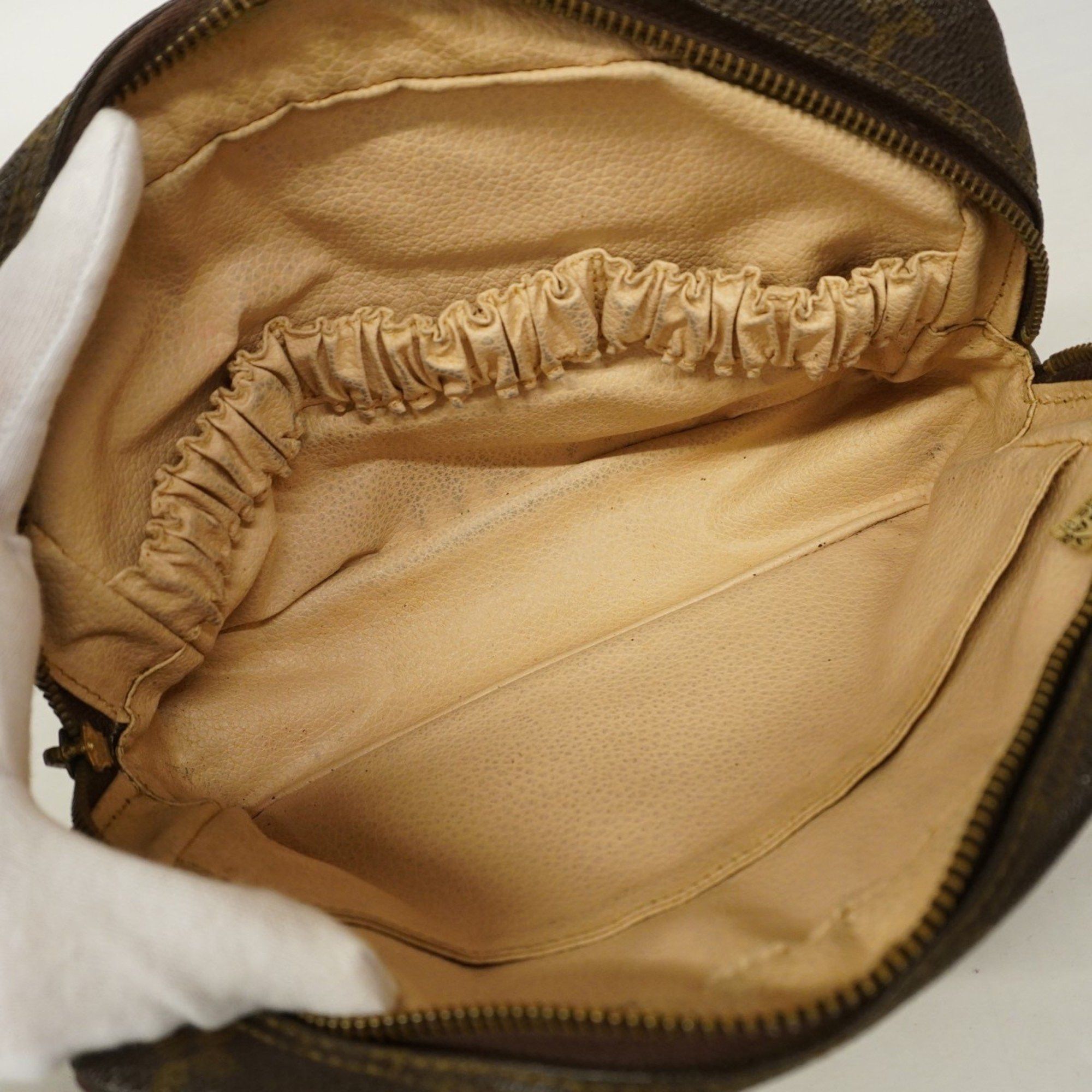 Louis Vuitton Louis Vuitton Trousse de Toilette clutch Size ONE SIZE - 12 Thumbnail