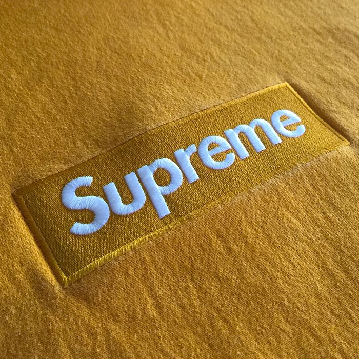 Supreme Gold Box Logo Hoodie Size US M / EU 48-50 / 2 - 1 Preview