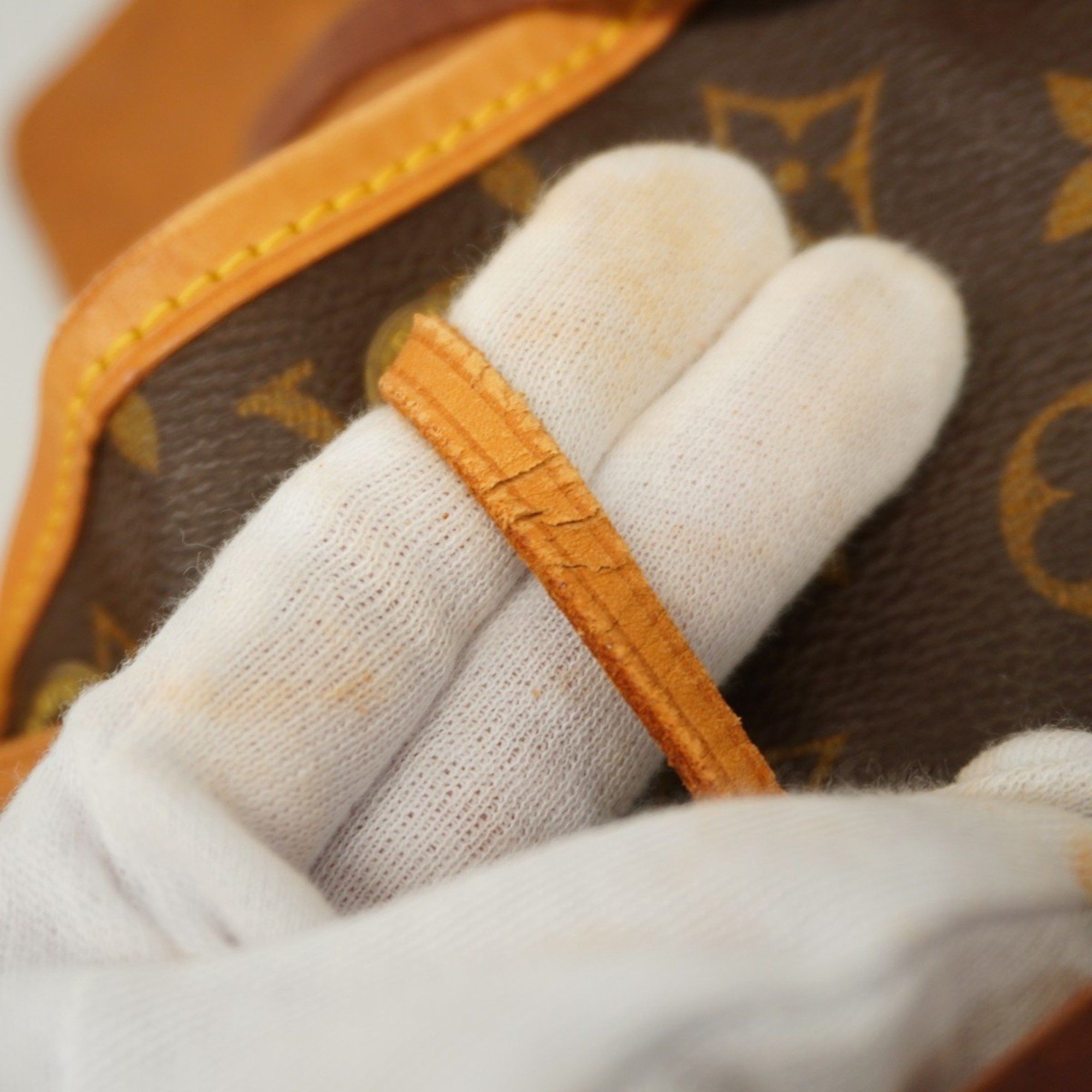 Louis Vuitton Louis Vuitton Montsouris MM backpack Size ONE SIZE - 15 Thumbnail